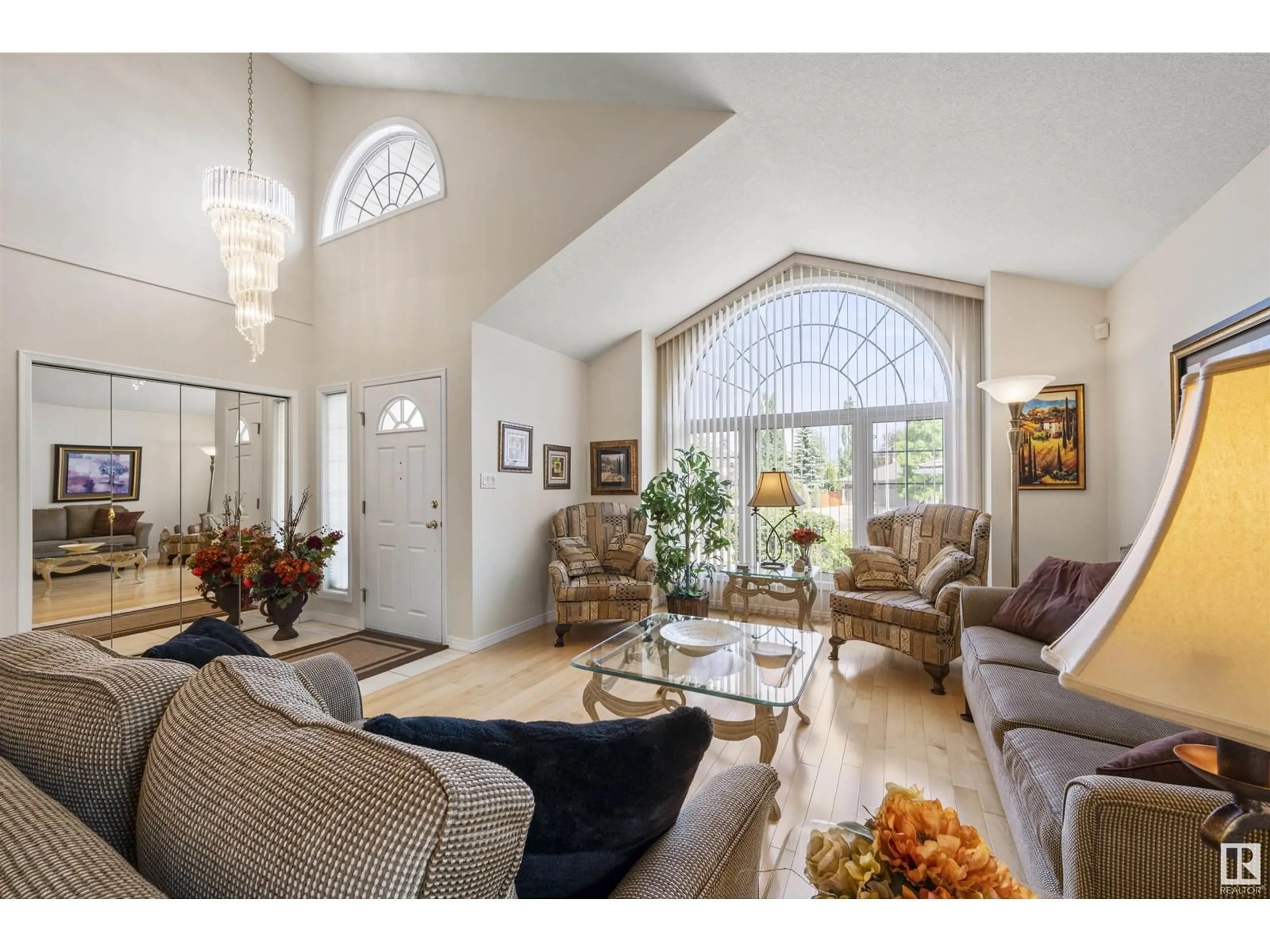 Living room with furniture, unknown for 515 BUCHANAN RD, Edmonton Alberta T6R2B5