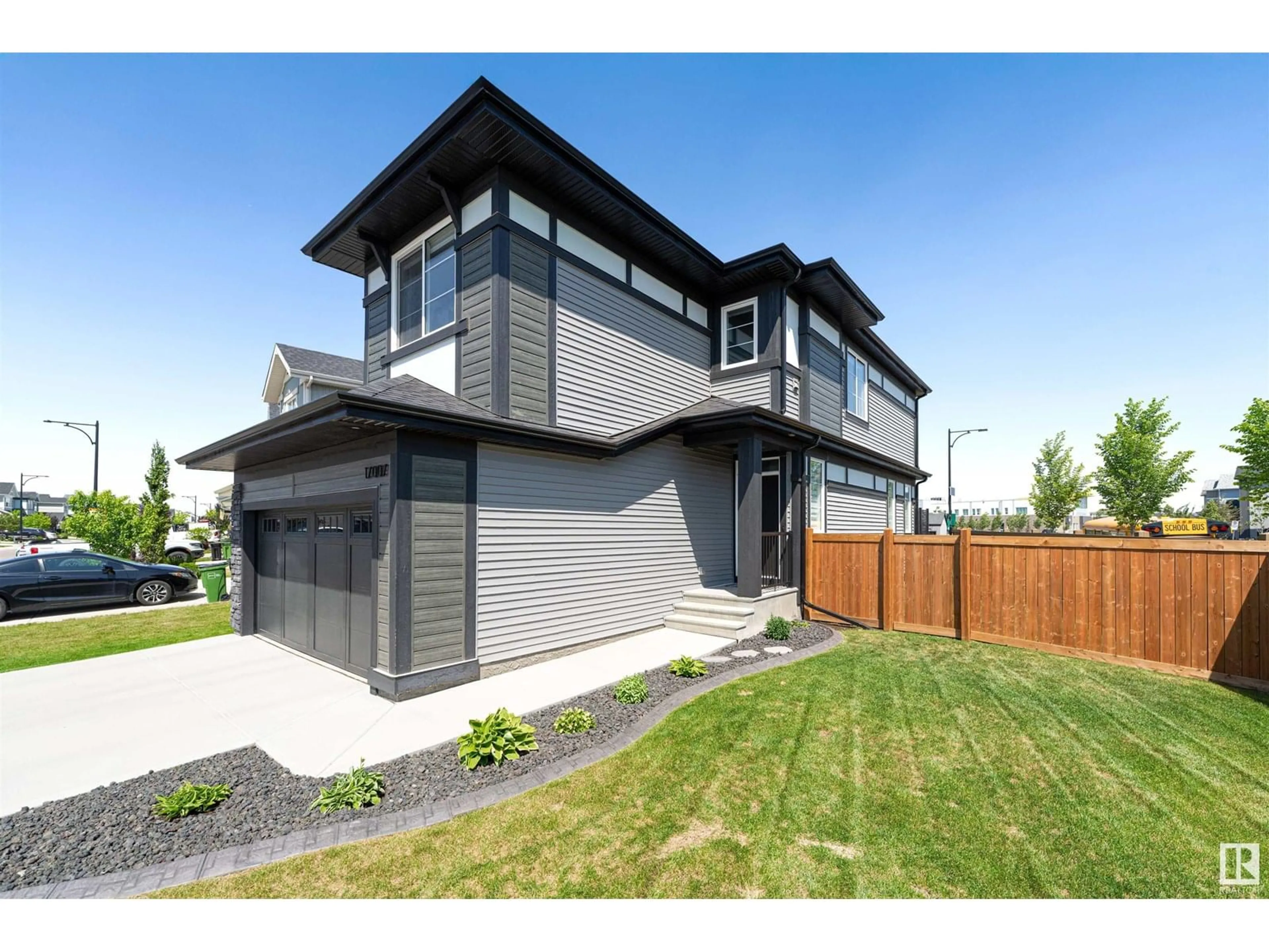 Unknown for 17007 64 ST, Edmonton Alberta T5Y3X7