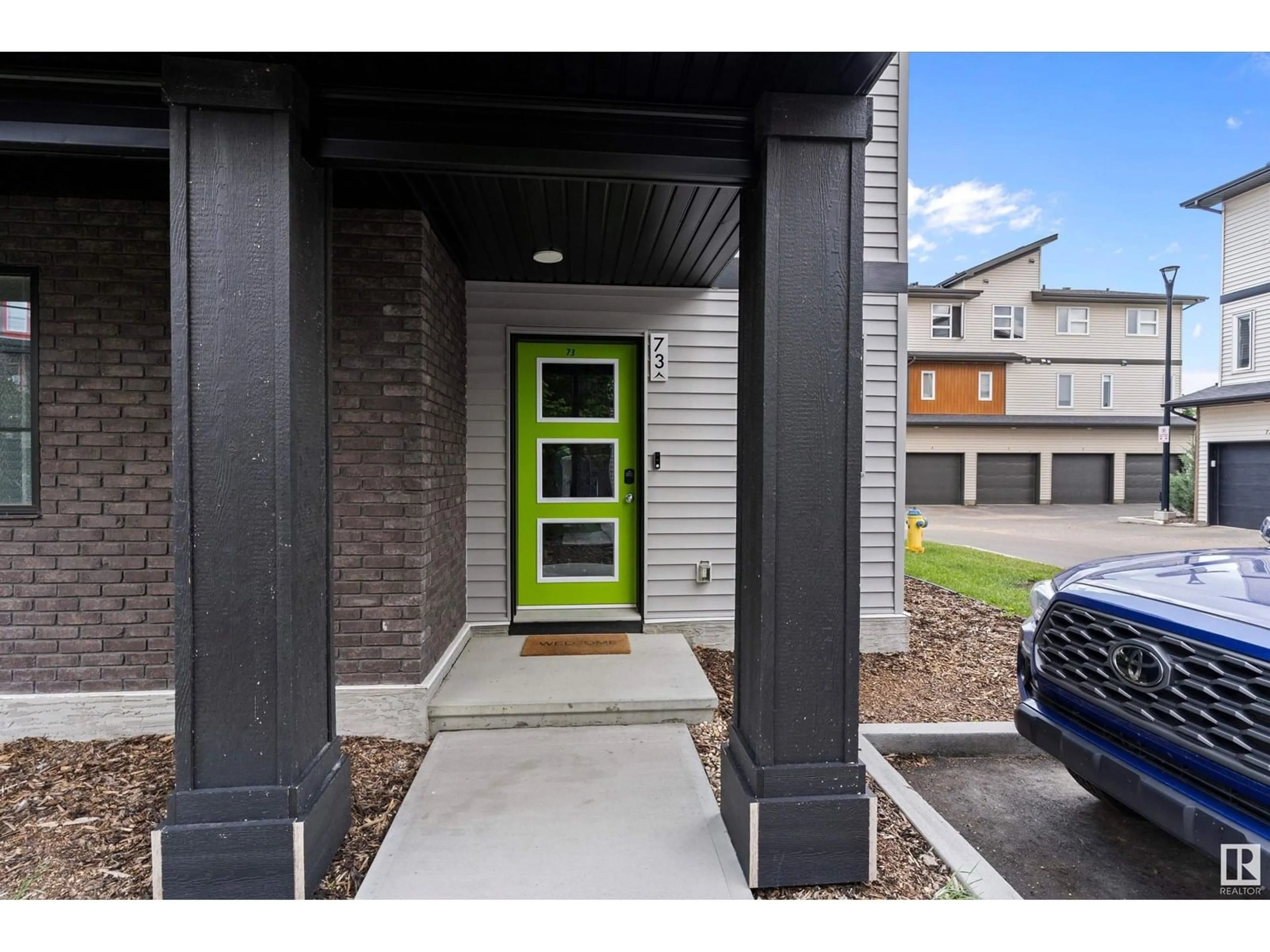 Indoor entryway for 73 1203 163 ST SW, Edmonton Alberta T6W3X1