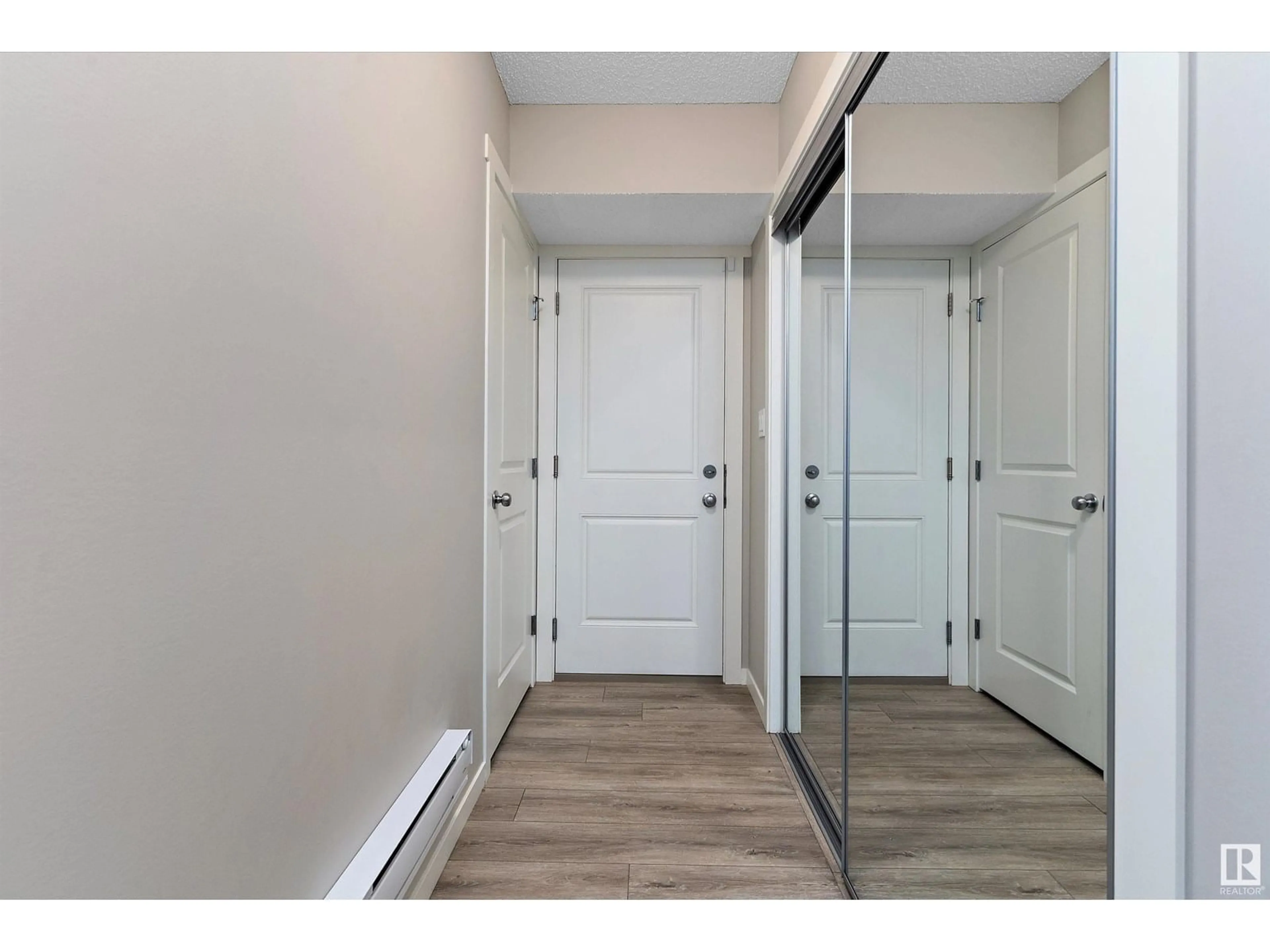 Indoor entryway for 73 1203 163 ST SW, Edmonton Alberta T6W3X1