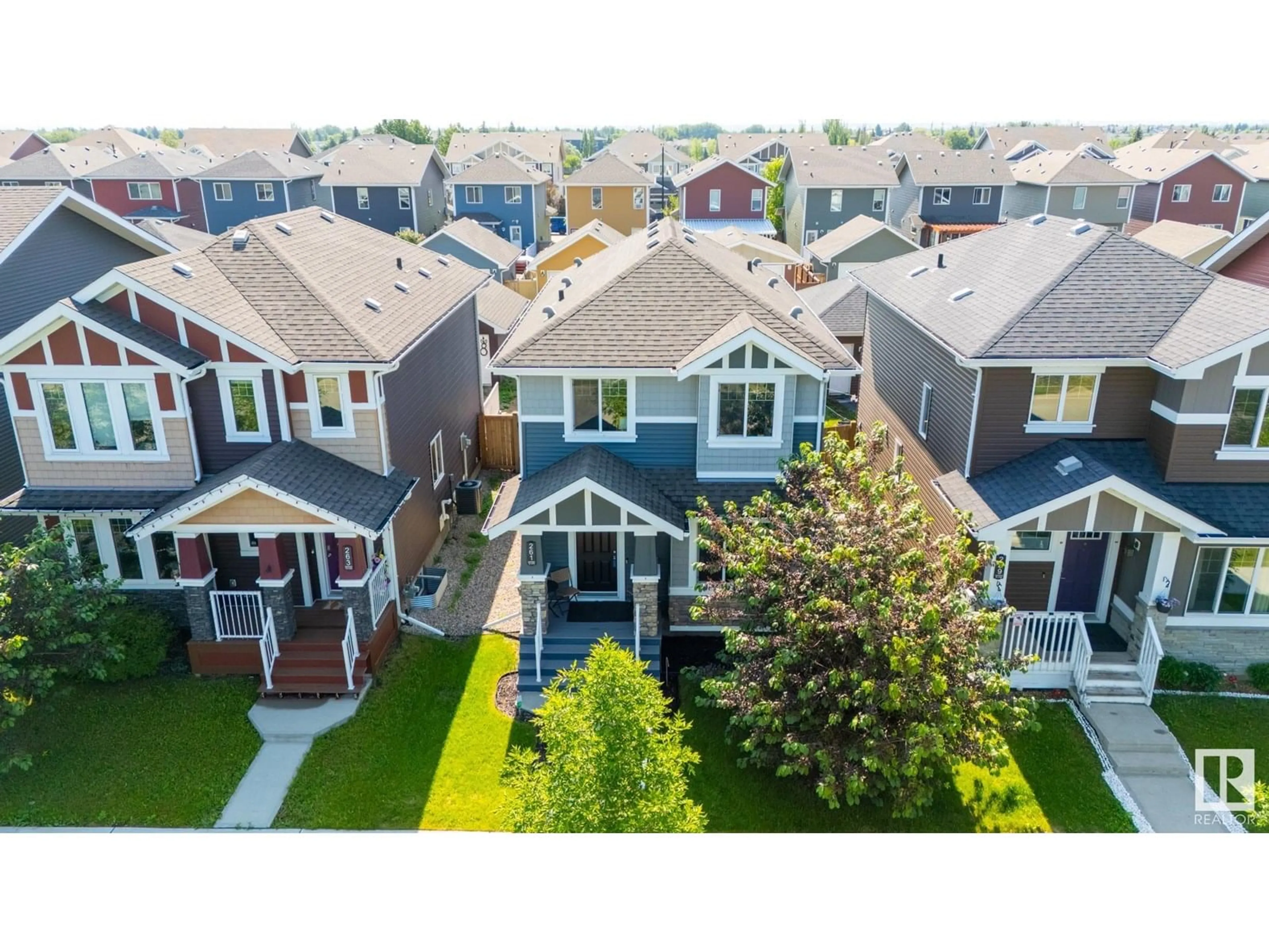 A pic from outside/outdoor area/front of a property/back of a property/a pic from drone, street for 261 EBBERS BV, Edmonton Alberta T5Y1R8