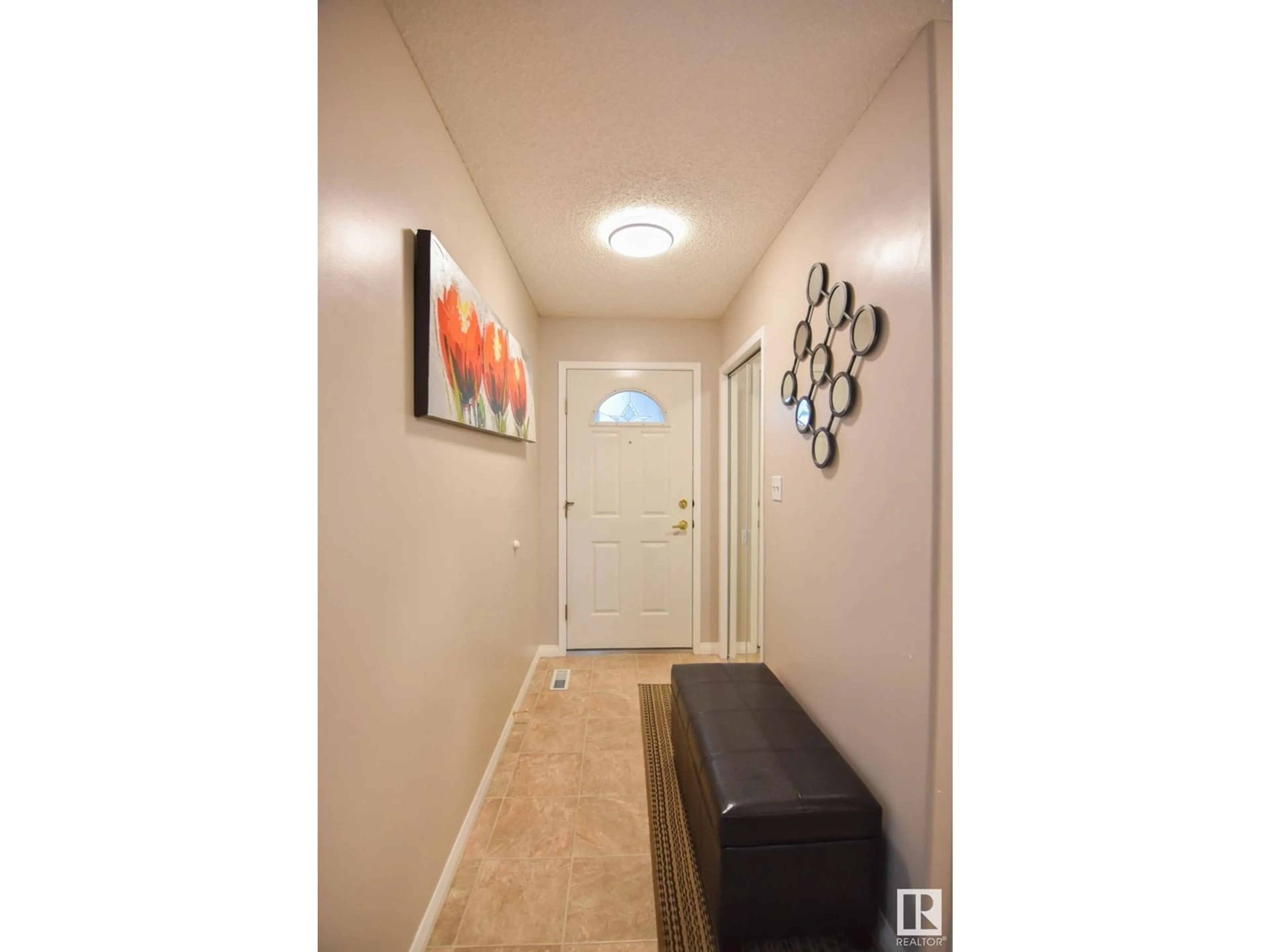 Indoor entryway for 27 CRANFORD WY, Sherwood Park Alberta T8H5W5