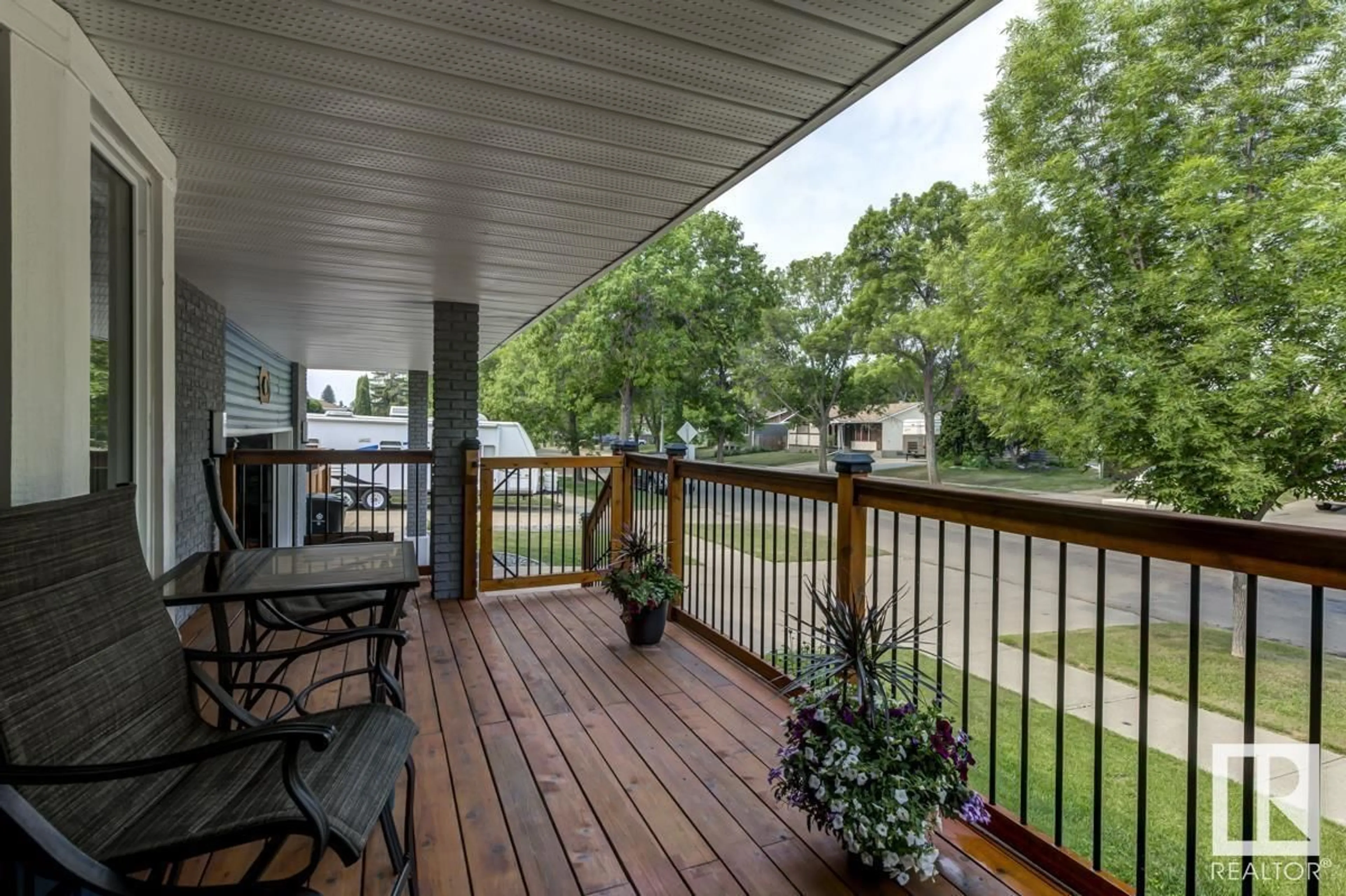Patio, water/lake/river/ocean view for 8329 99 AV, Fort Saskatchewan Alberta T8L3E4