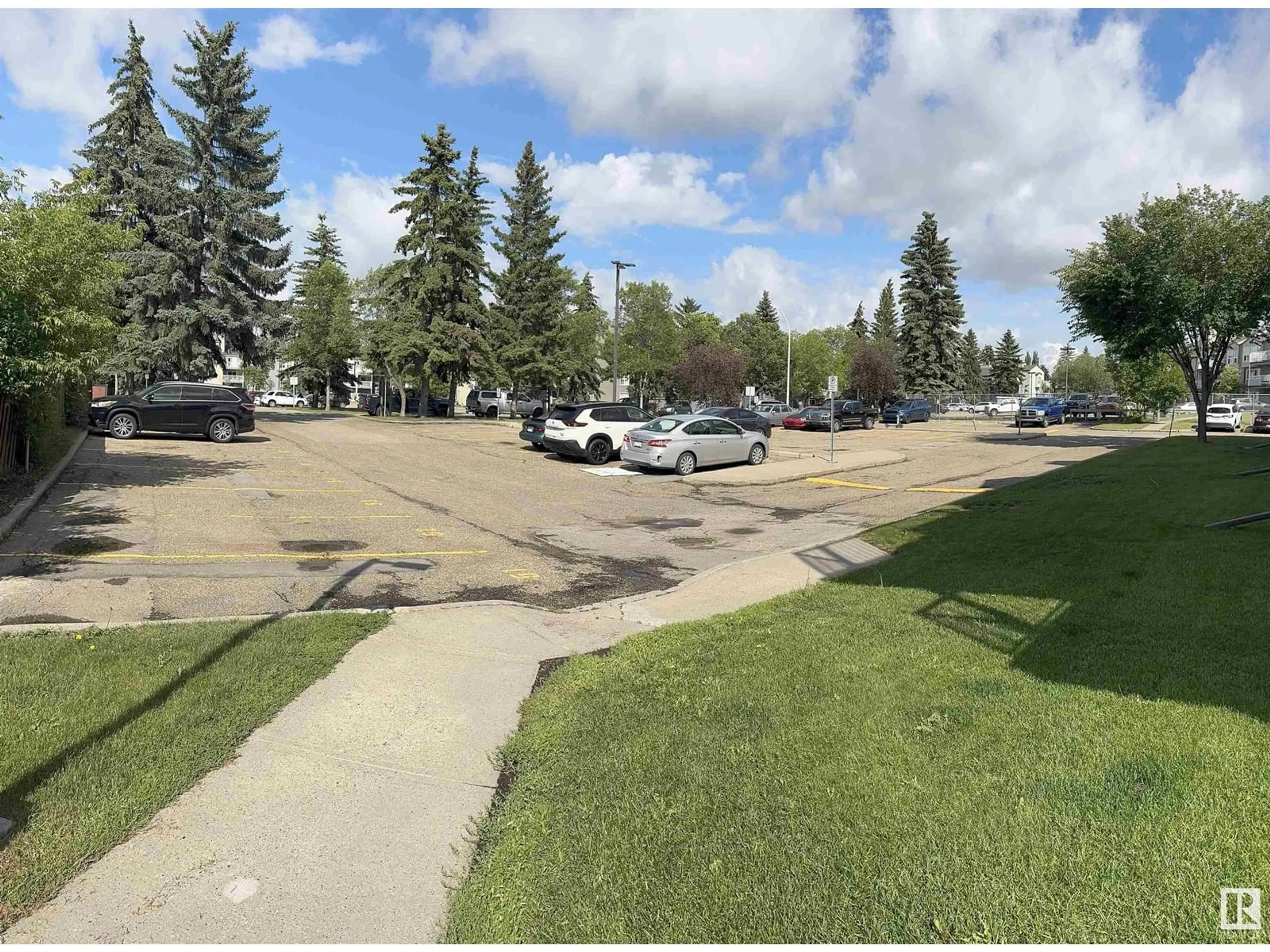 Parking for 20 - 210 ALPINE PL, St. Albert Alberta T8N3Y2