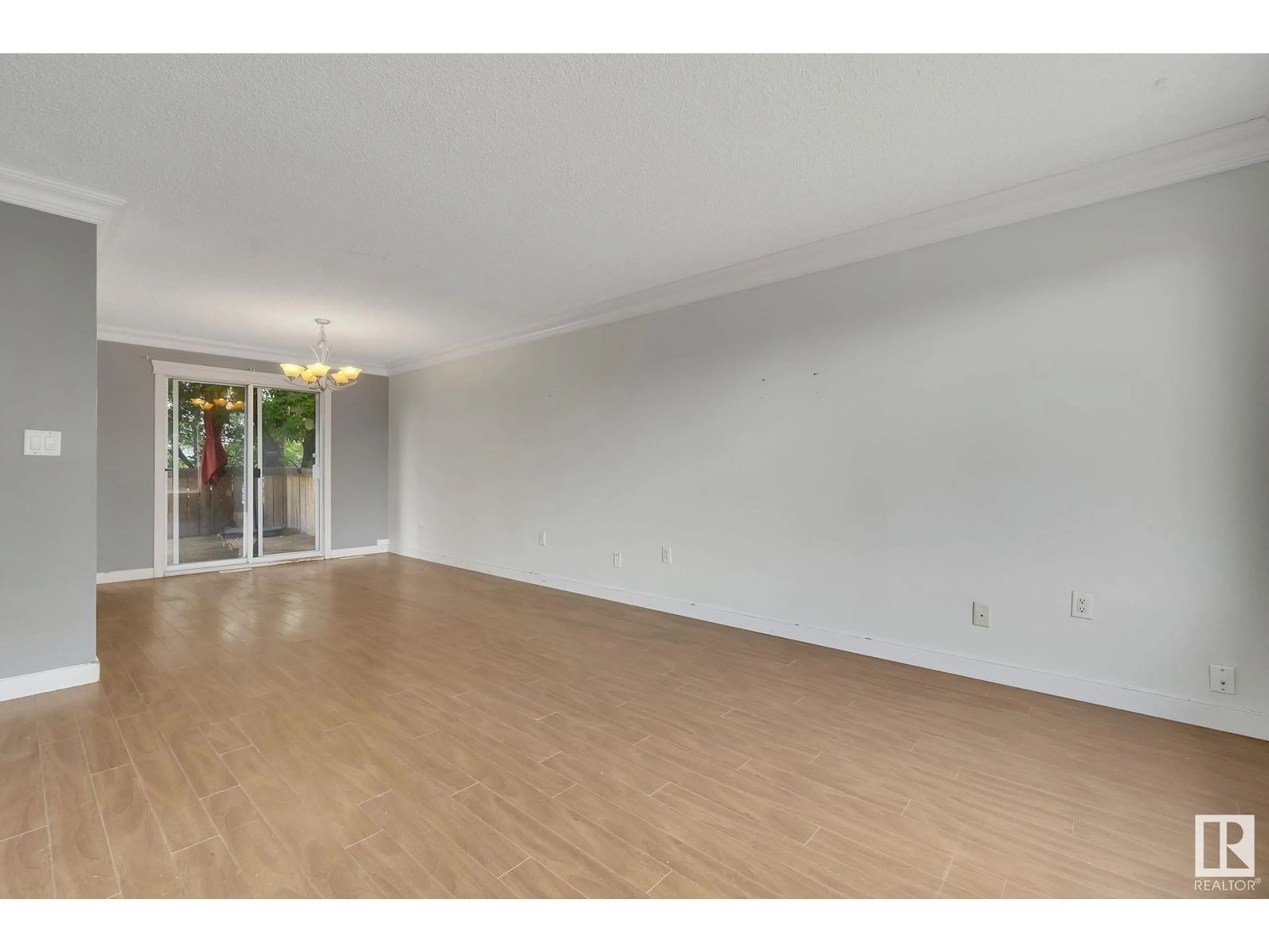 A pic of a room for 8820 31 AV, Edmonton Alberta T6K3A6