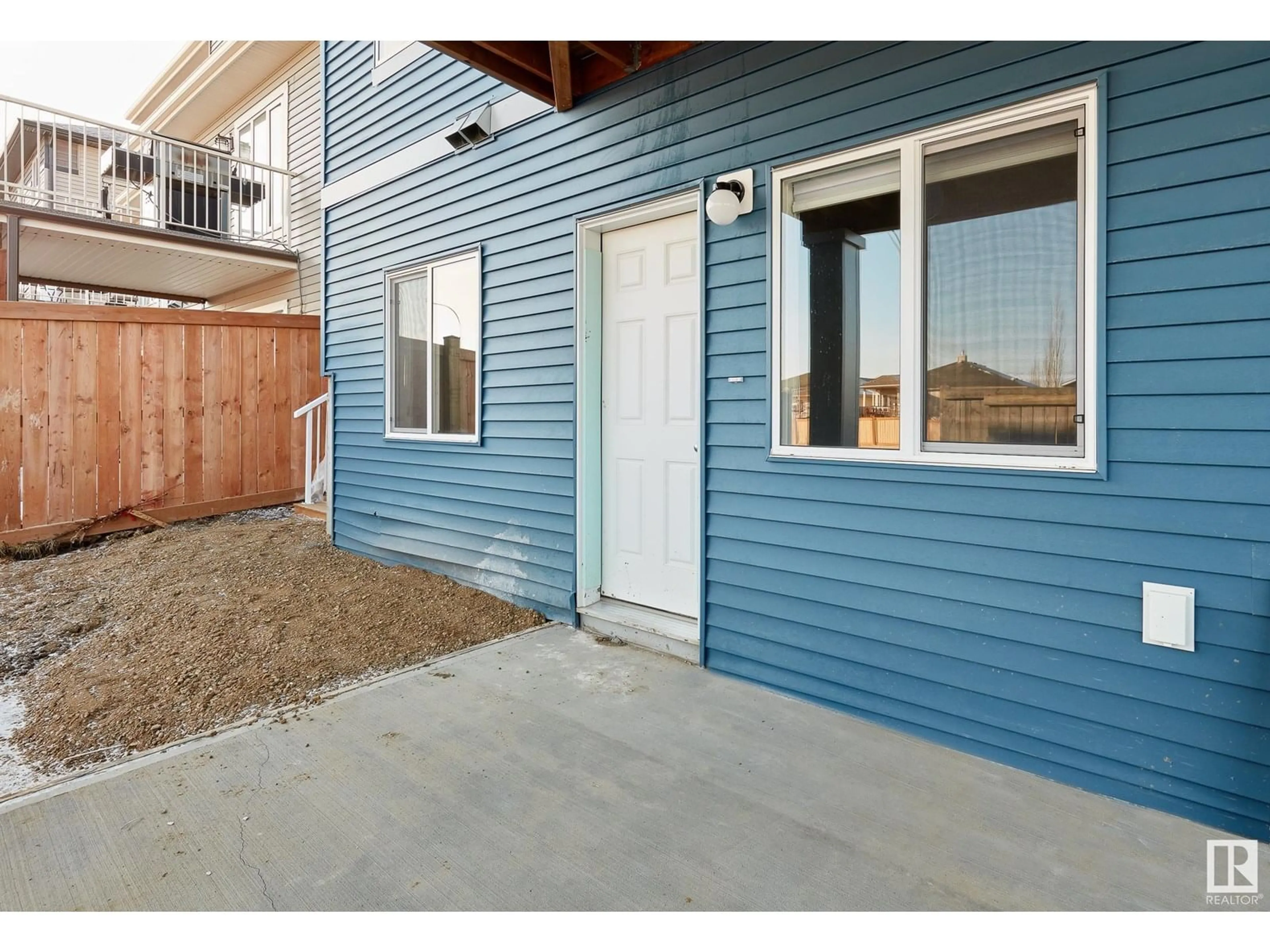 Unknown for 754 BERG LO, Leduc Alberta T9E1G7