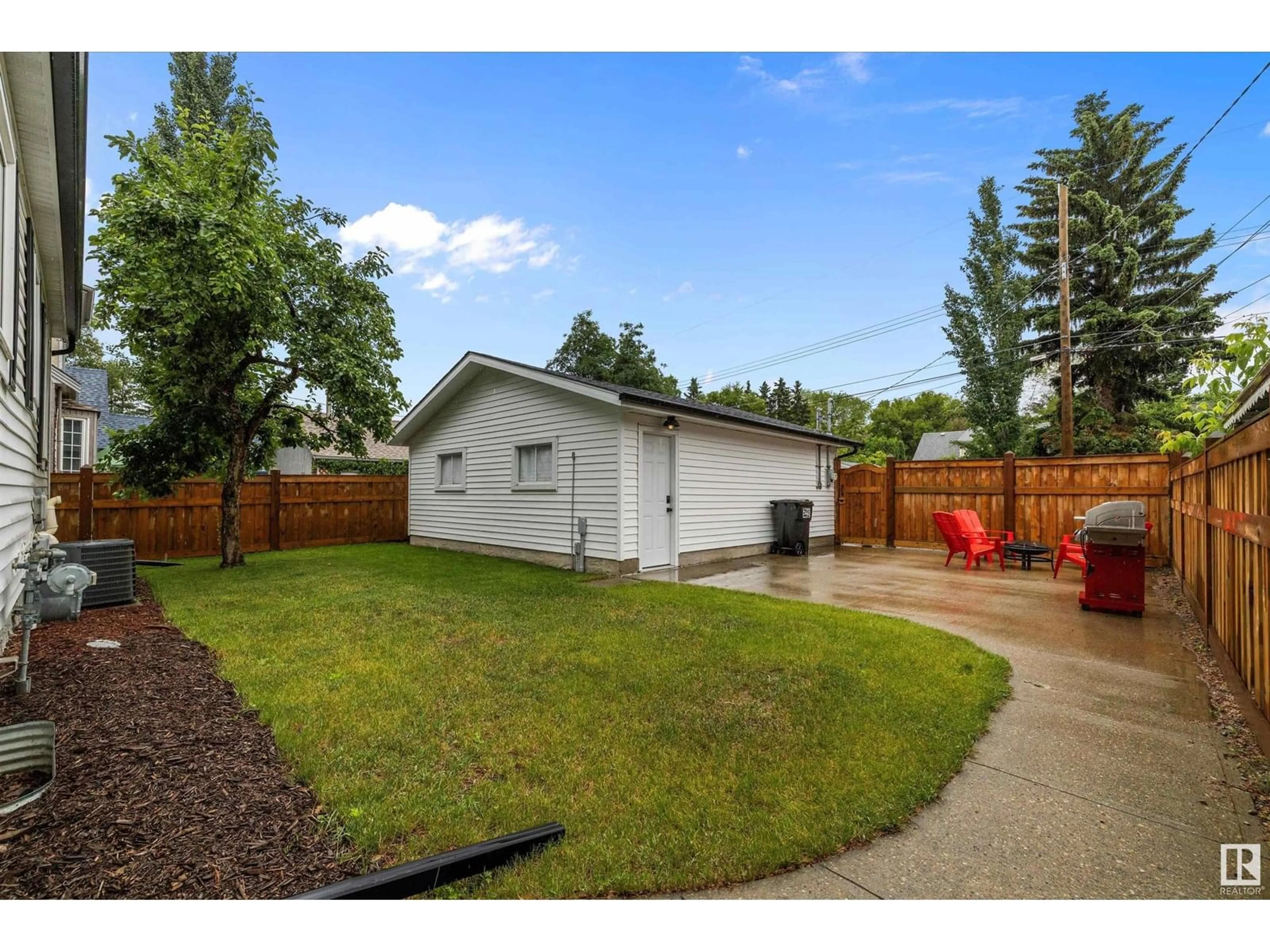 Unknown for 10511 68 AV, Edmonton Alberta T6H2B2
