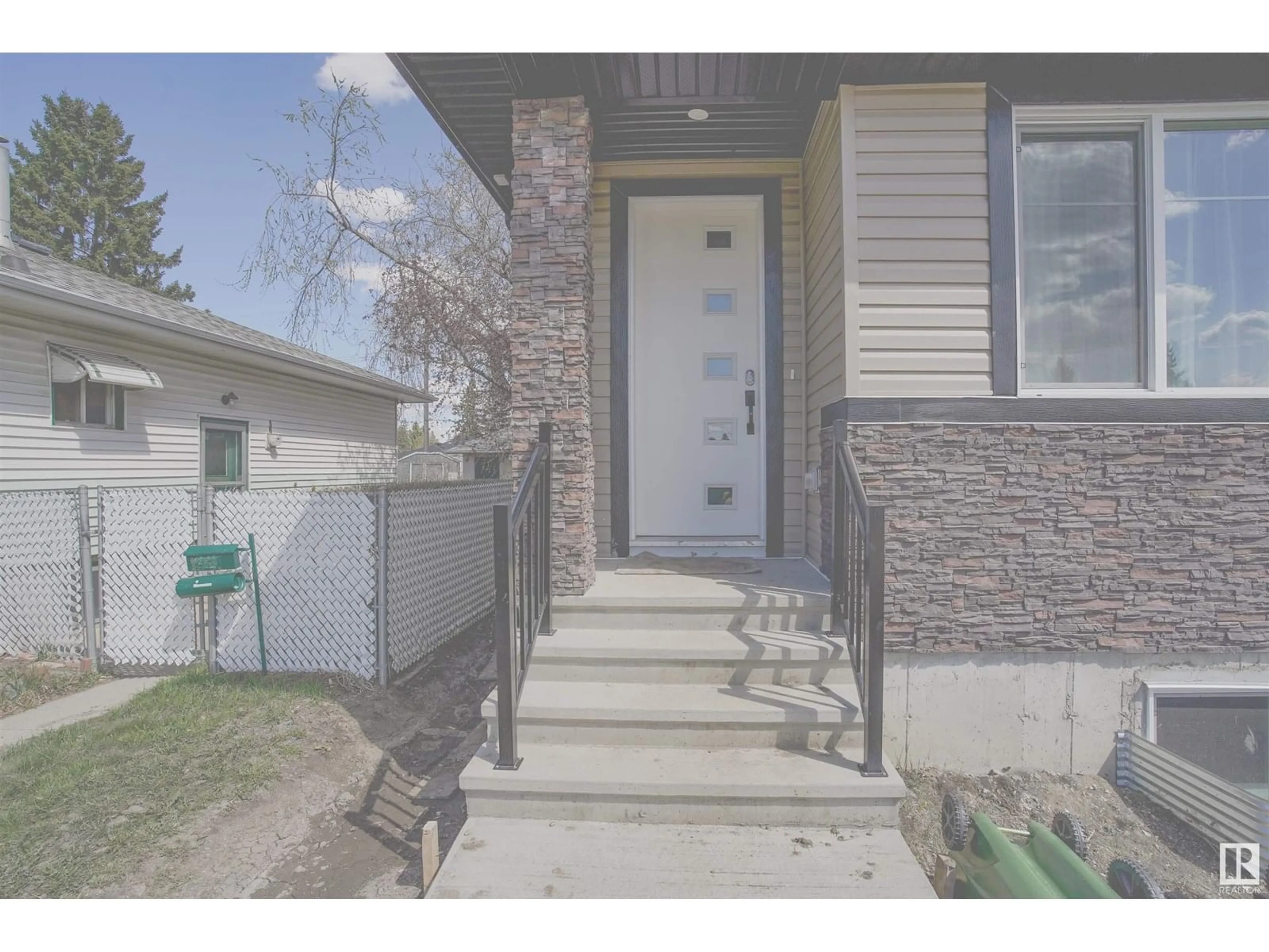 Unknown for NW - 9113 155 ST, Edmonton Alberta T5R1W6