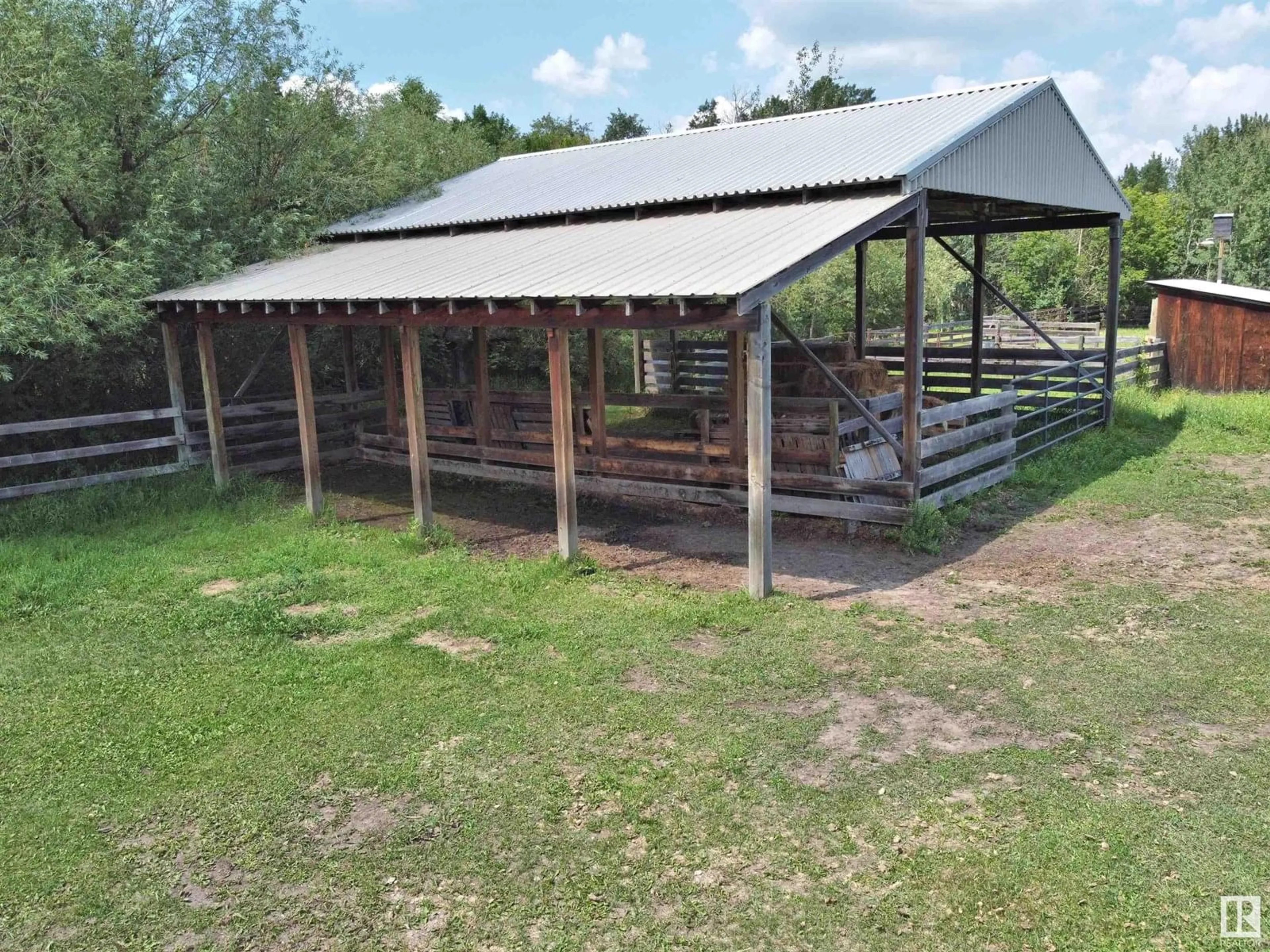 Shed for 57015 RGE RD 271, Rural Sturgeon County Alberta T8R1W9