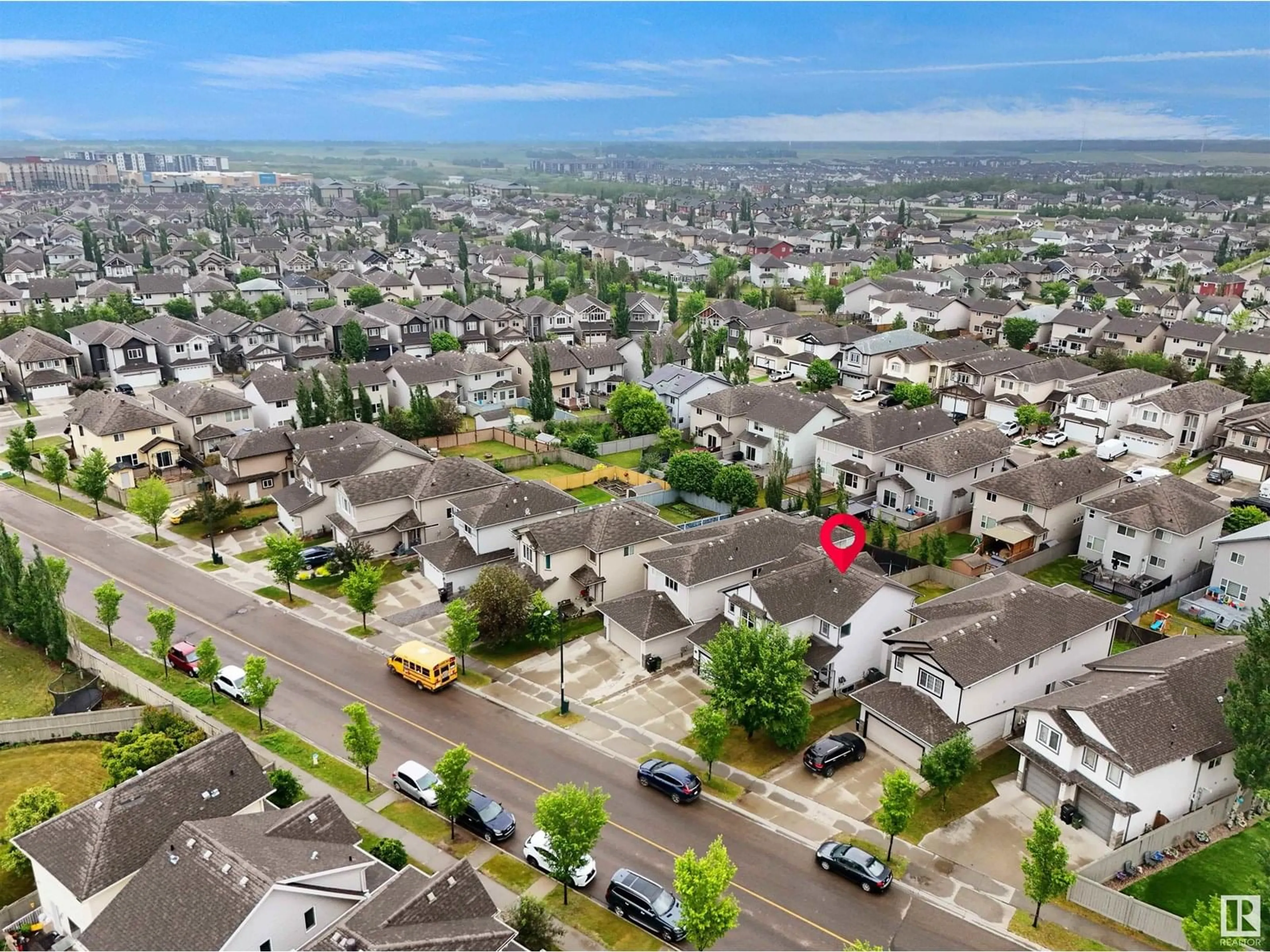A pic from outside/outdoor area/front of a property/back of a property/a pic from drone, street for 615 TAMARACK RD, Edmonton Alberta T6T0J3