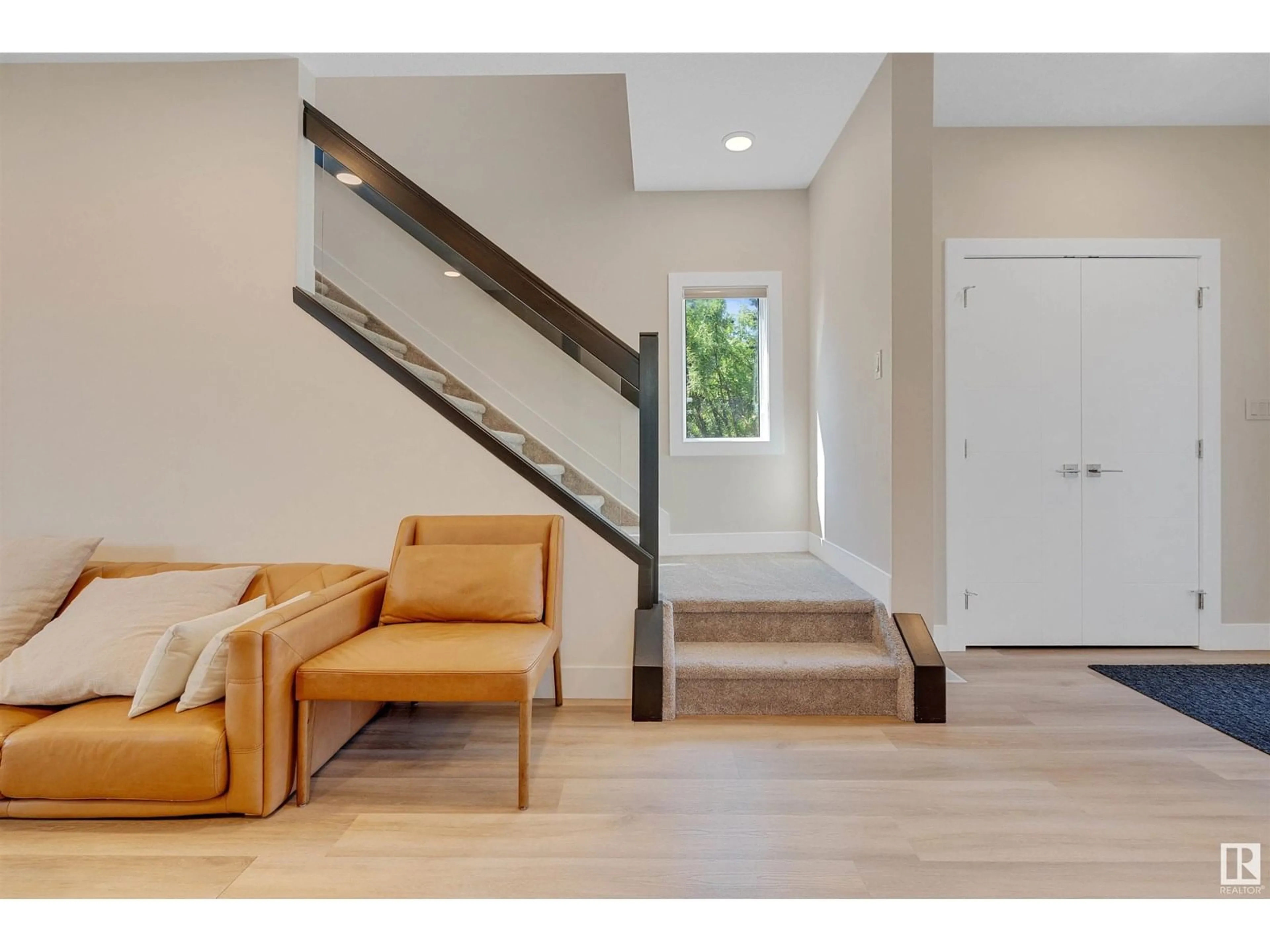 Indoor entryway for NW - 9839 153 ST, Edmonton Alberta T5P2A6