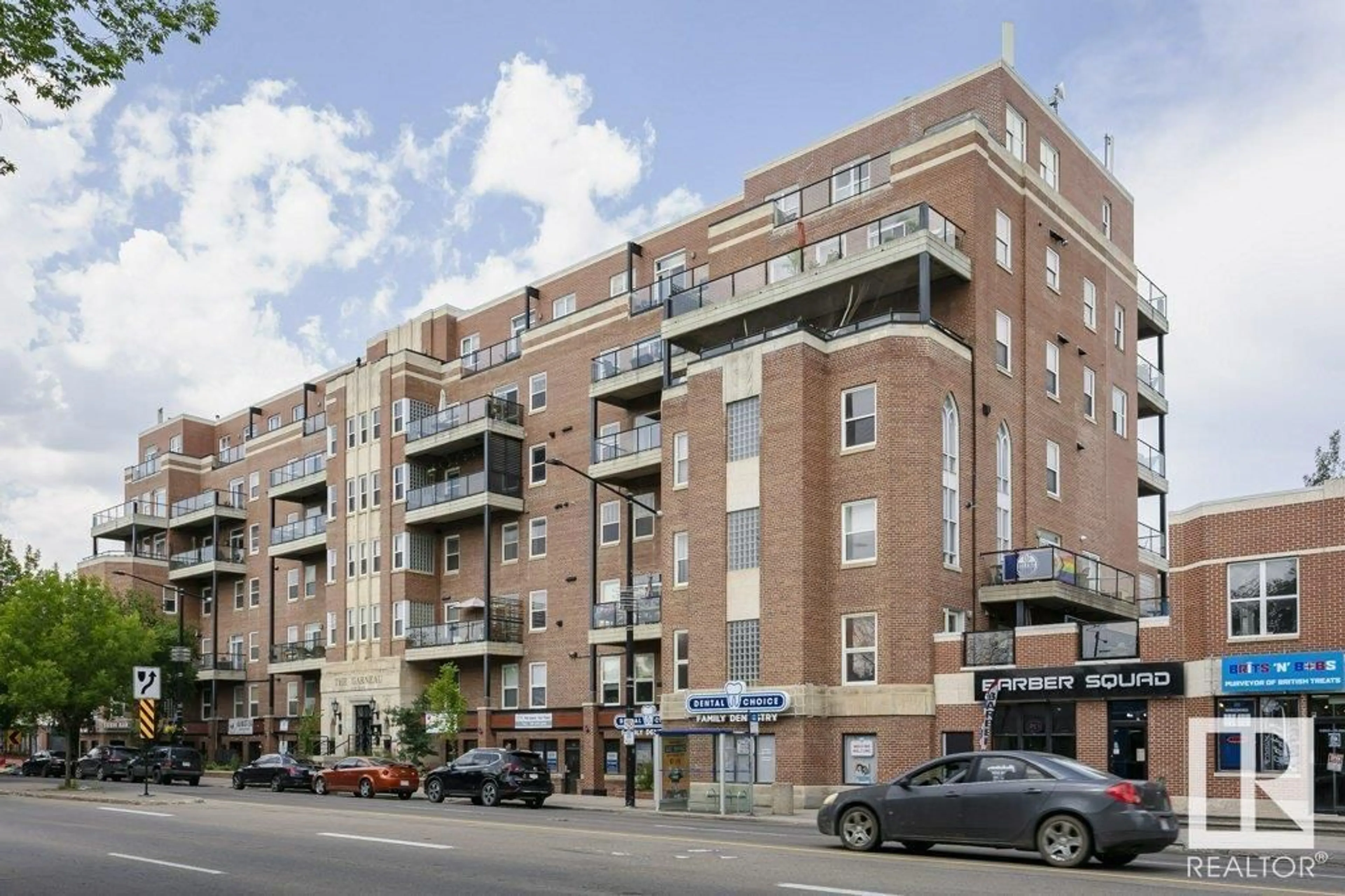 Patio, street for #402 - 10728 82 AV, Edmonton Alberta T6E6P5