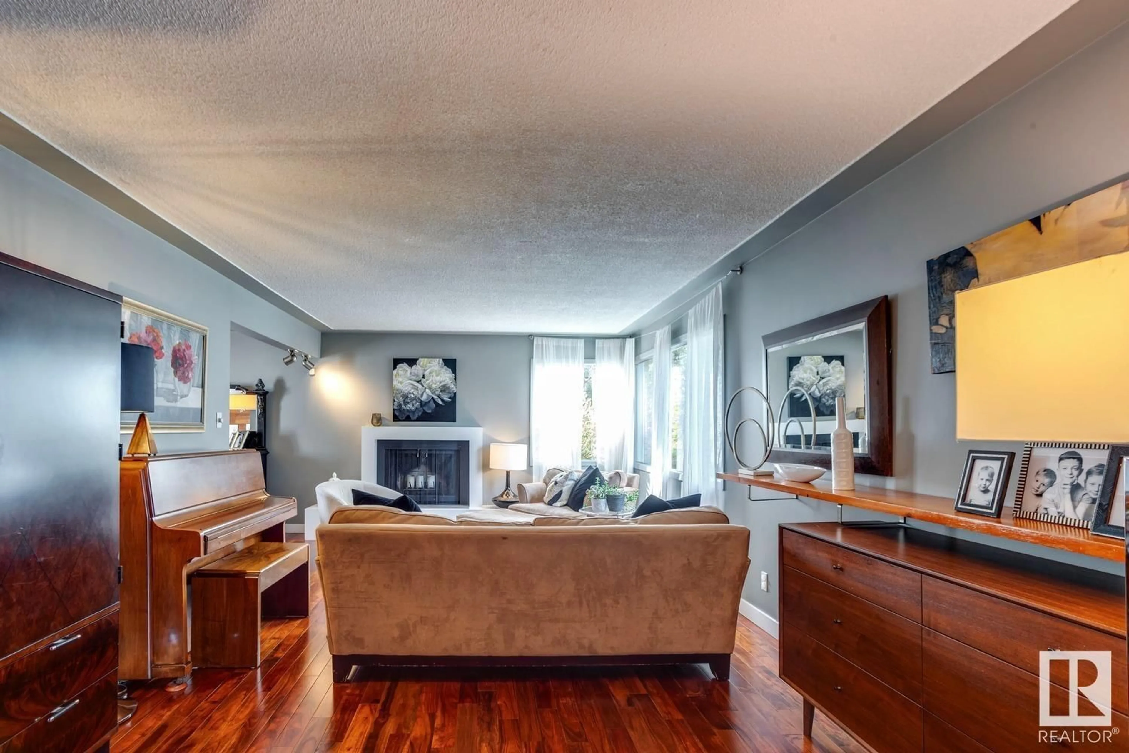 Living room with furniture, unknown for NW - 4907 114B ST, Edmonton Alberta T6H3N2