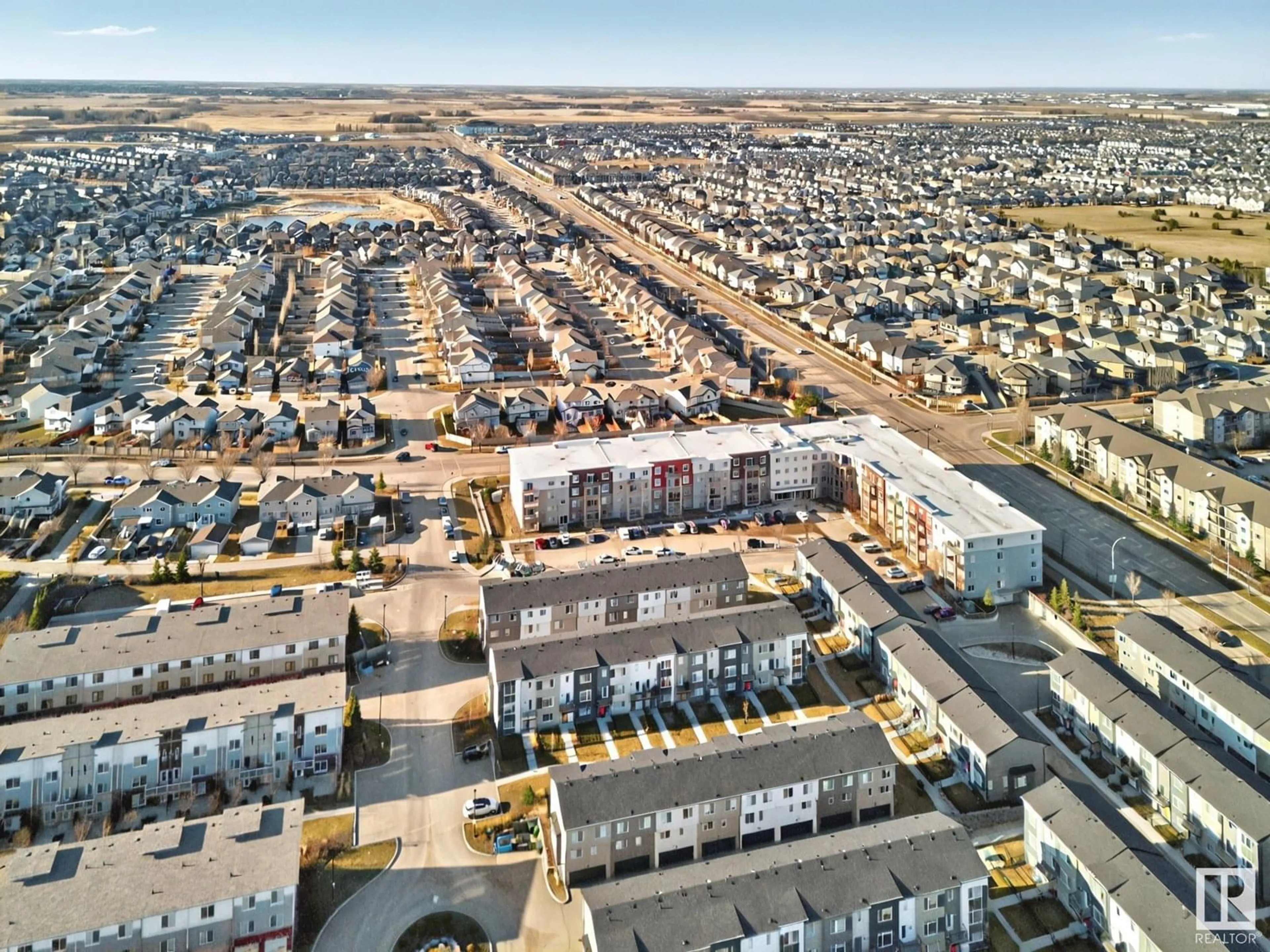 A pic from outside/outdoor area/front of a property/back of a property/a pic from drone, street for 404 - 812 WELSH DR, Edmonton Alberta T6X1Y7