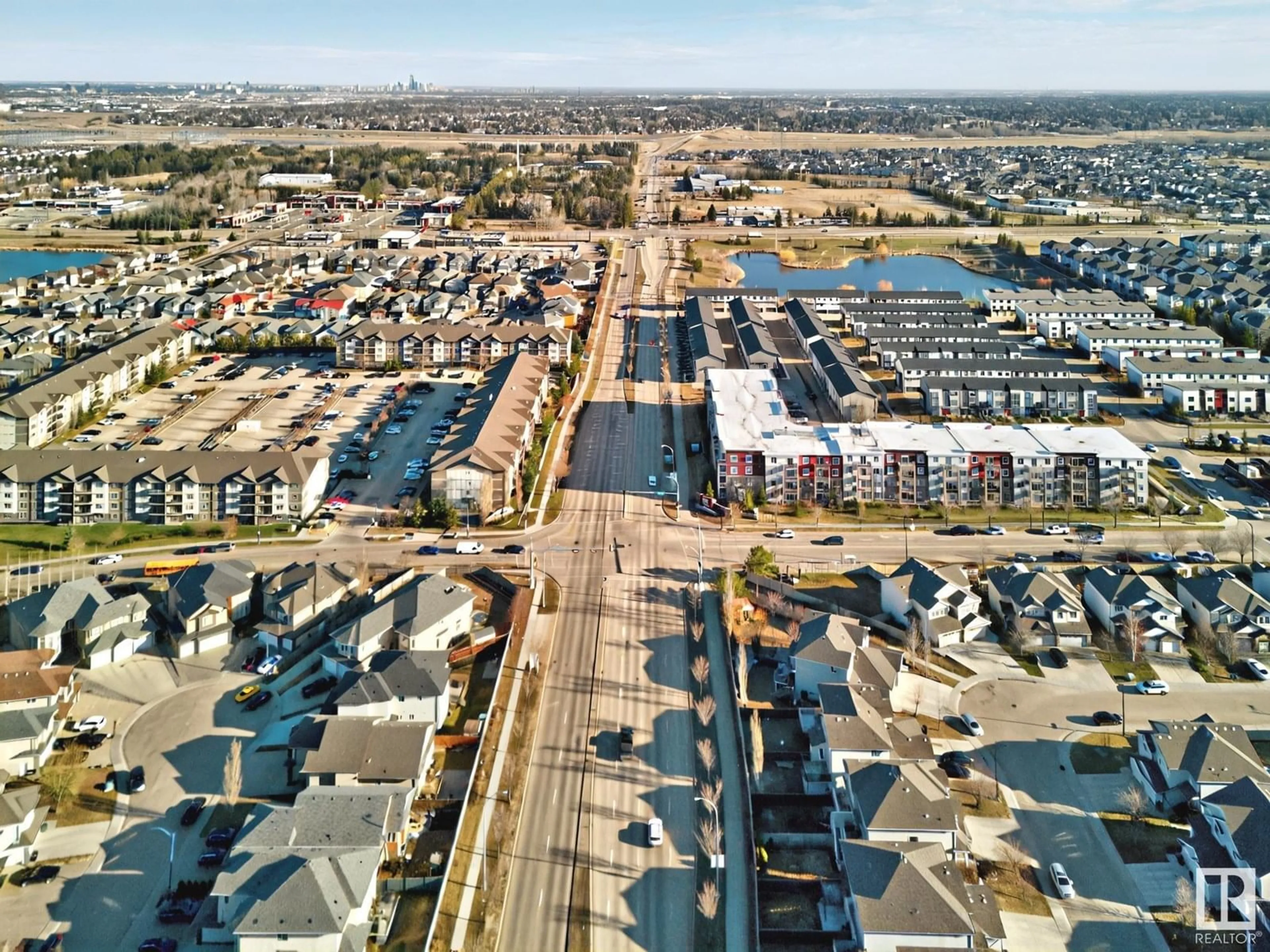 A pic from outside/outdoor area/front of a property/back of a property/a pic from drone, street for 404 - 812 WELSH DR, Edmonton Alberta T6X1Y7