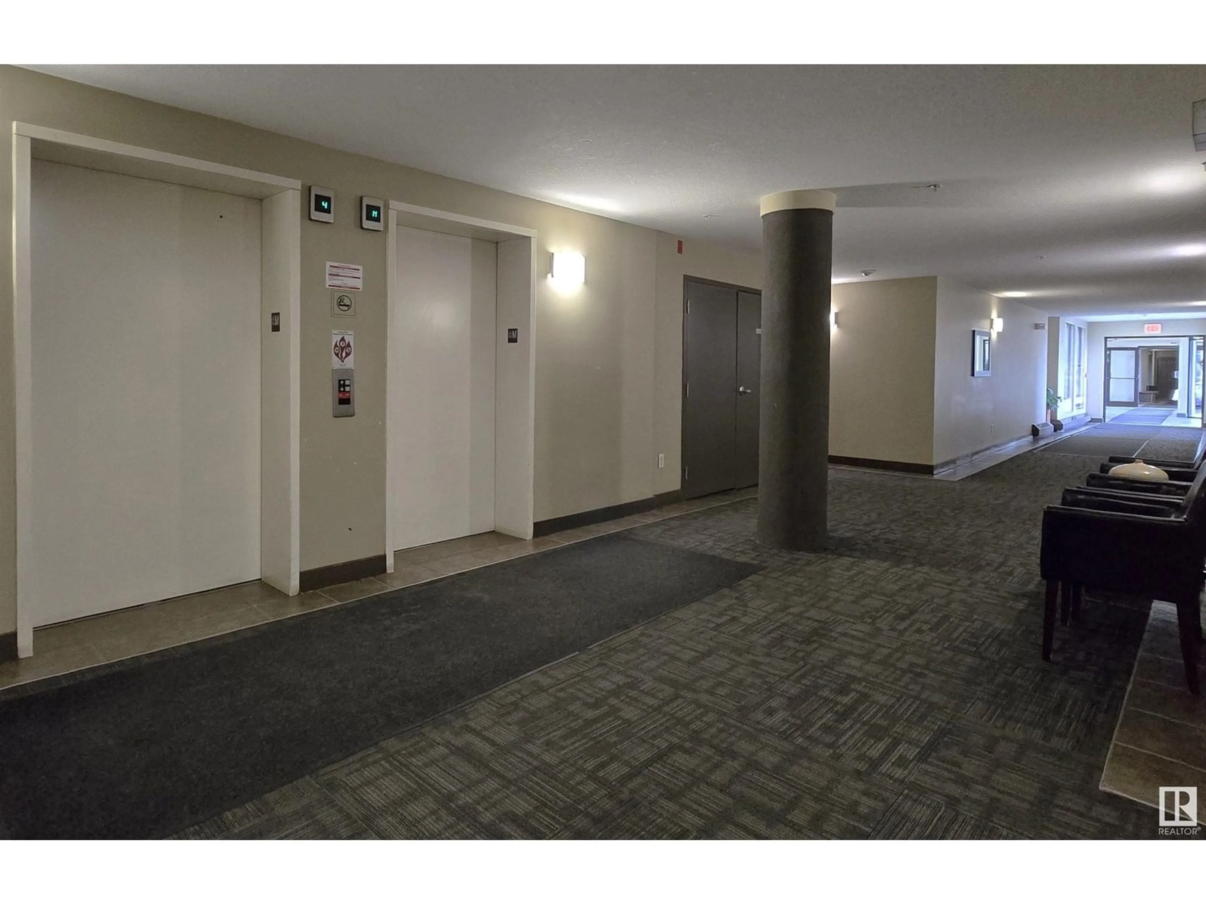 Indoor foyer for 2-105 - 4245 139 AV NW, Edmonton Alberta T5Y3E8