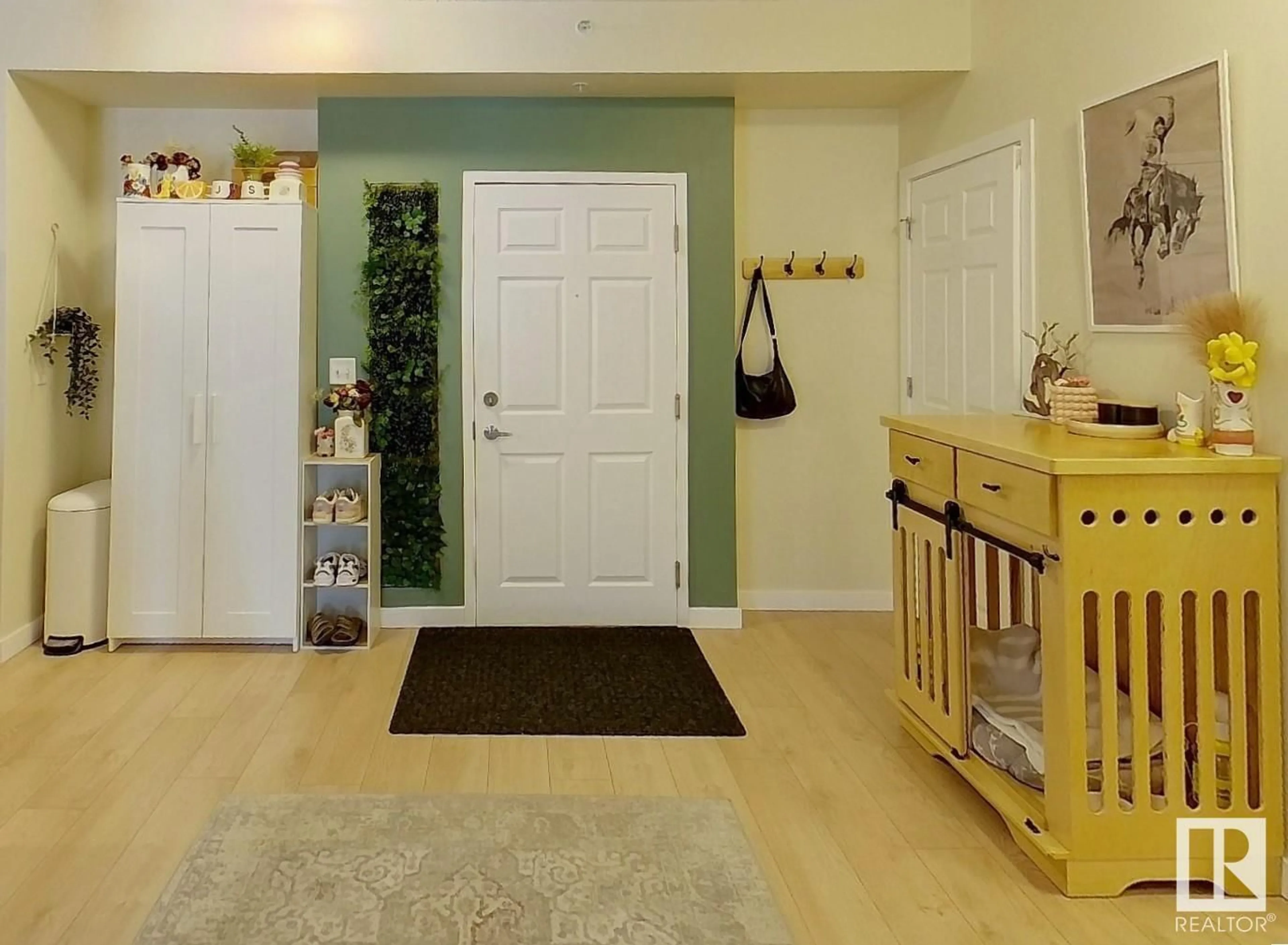 Indoor entryway for 2-105 - 4245 139 AV NW, Edmonton Alberta T5Y3E8