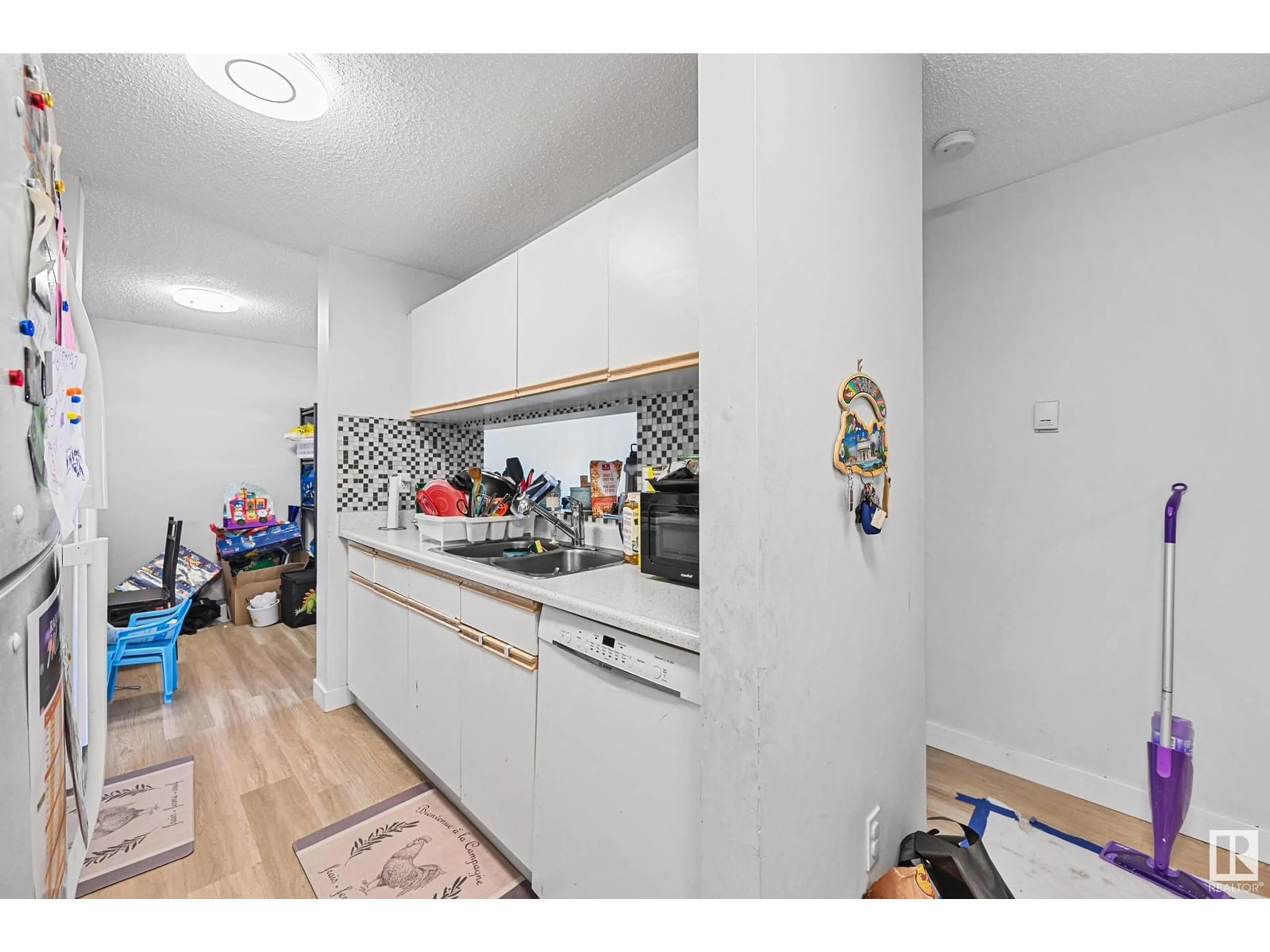 Standard kitchen, unknown for 129 - 6720 158 AV, Edmonton Alberta T5Z3B1