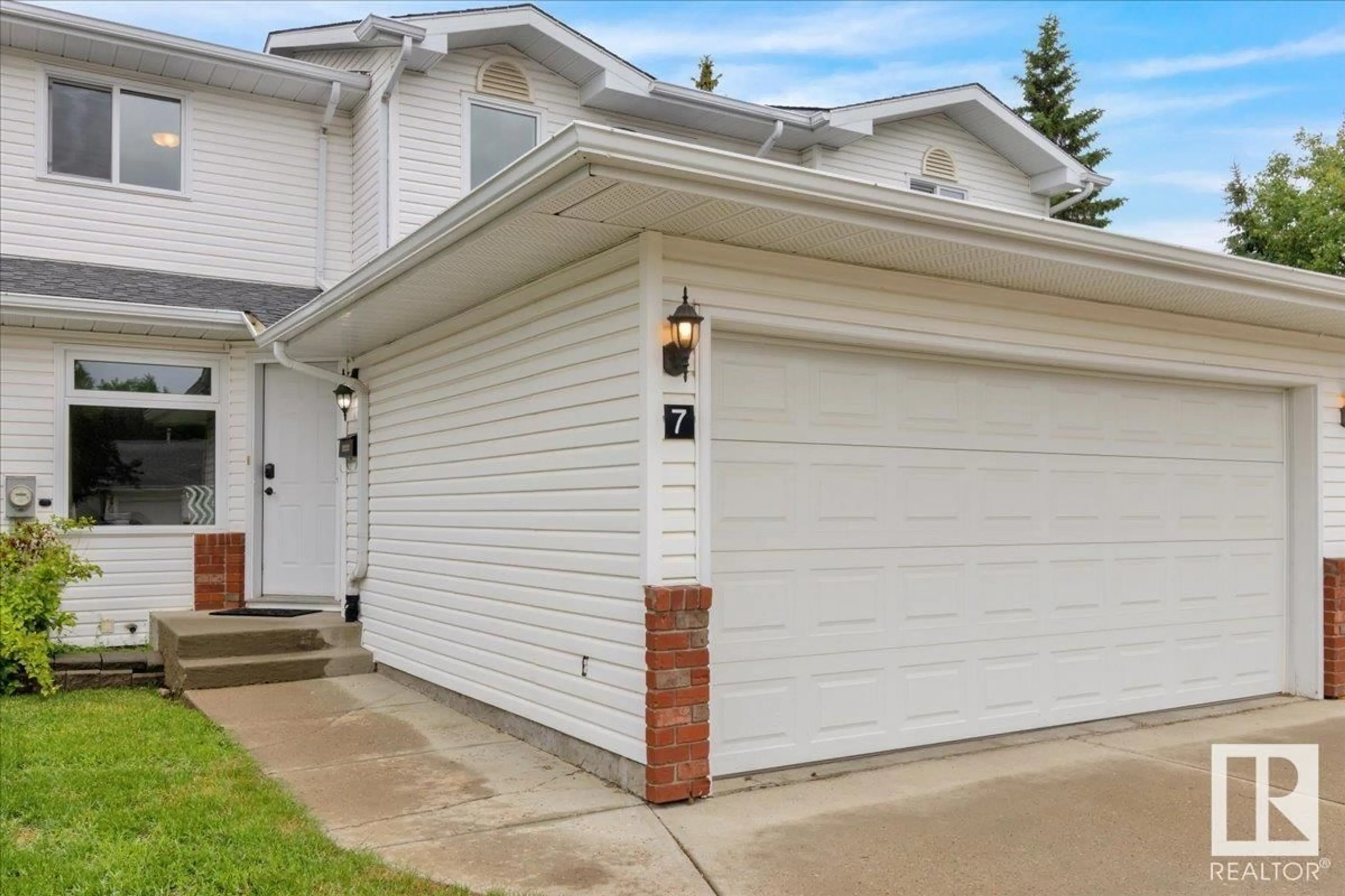 Home with vinyl exterior material, street for #7 - 10 RITCHIE WY, Sherwood Park Alberta T8A5R1