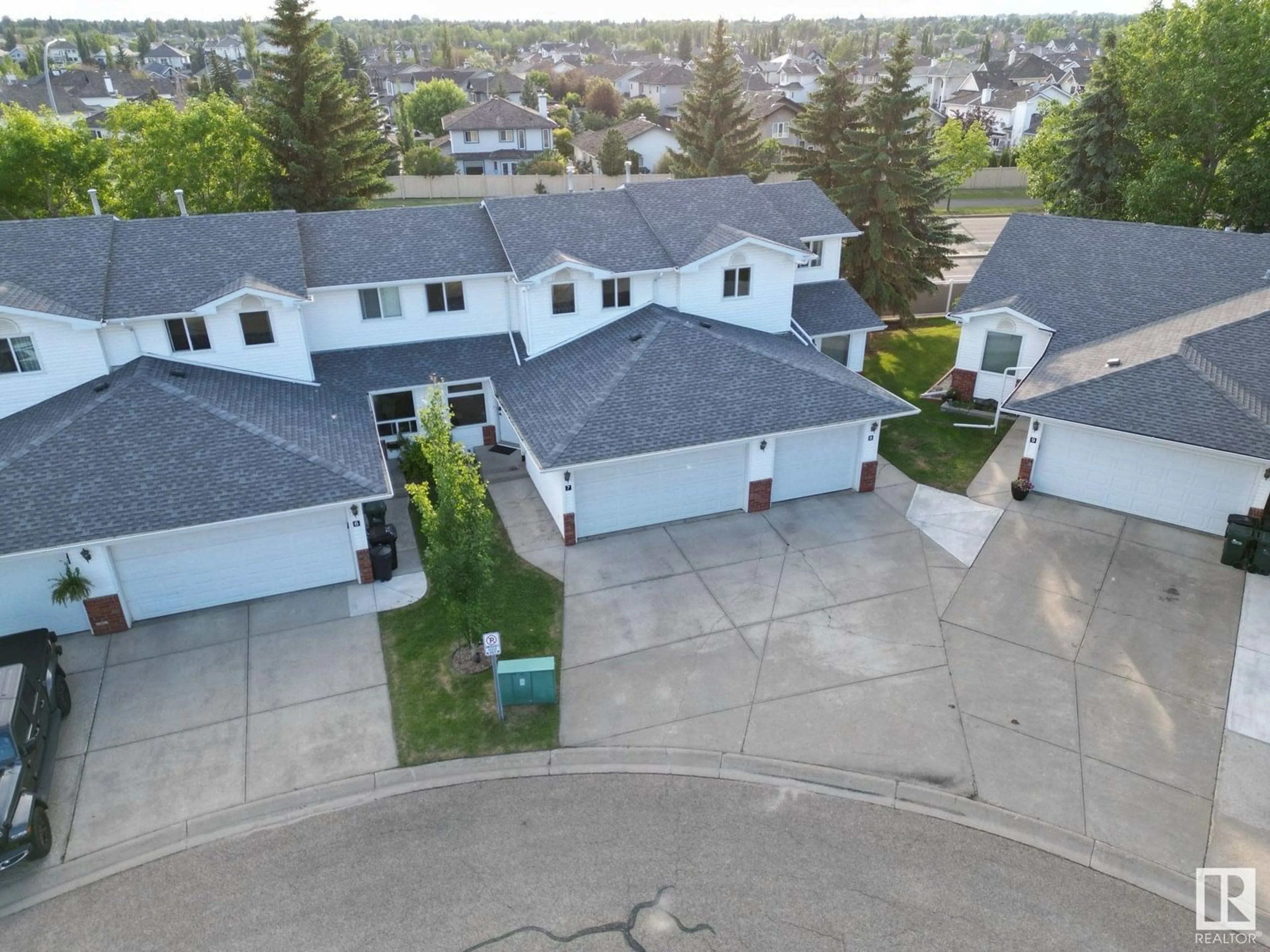 A pic from outside/outdoor area/front of a property/back of a property/a pic from drone, street for #7 - 10 RITCHIE WY, Sherwood Park Alberta T8A5R1