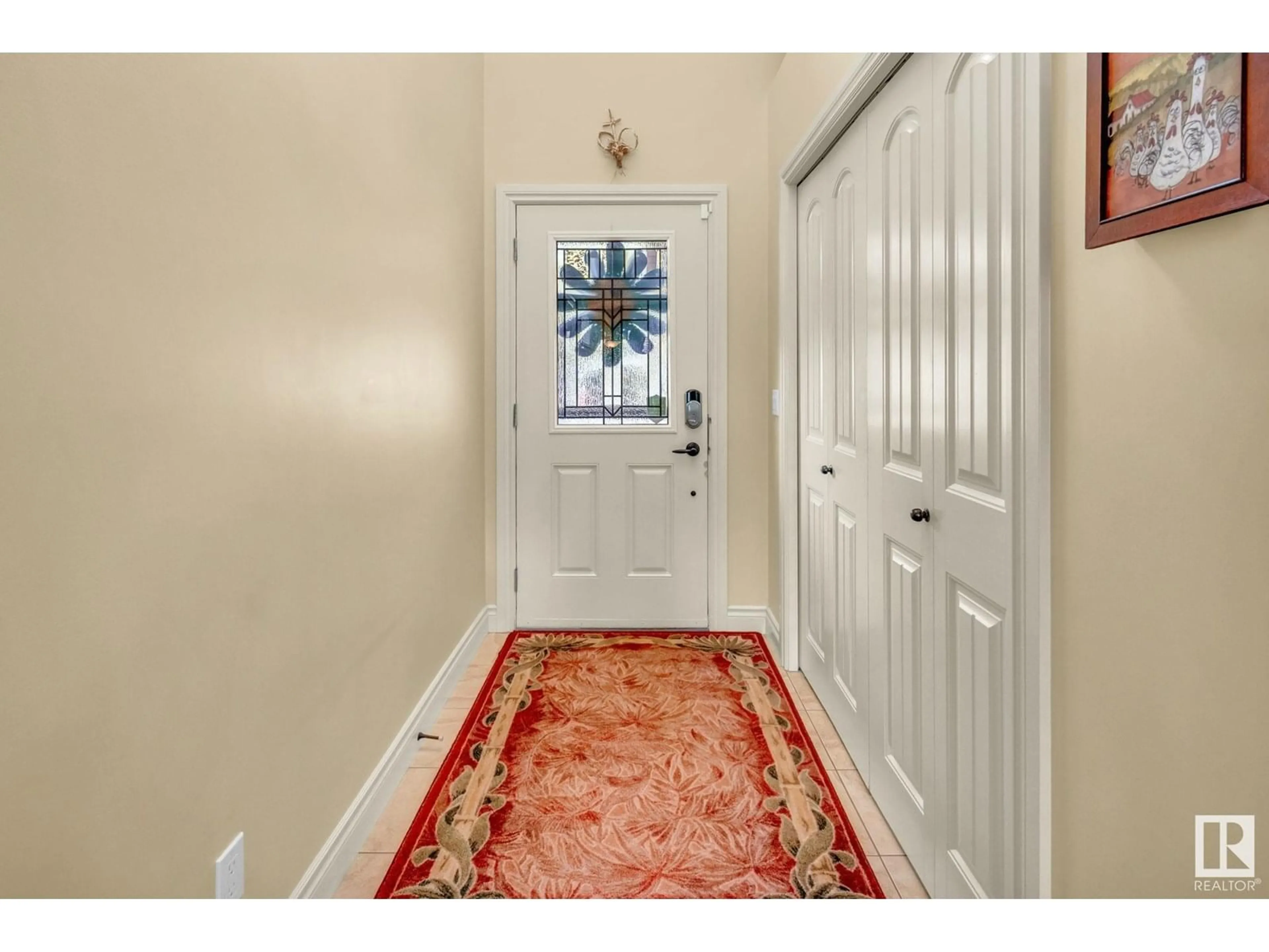 Indoor entryway for 3909 GALLINGER LO, Edmonton Alberta T5T4G6