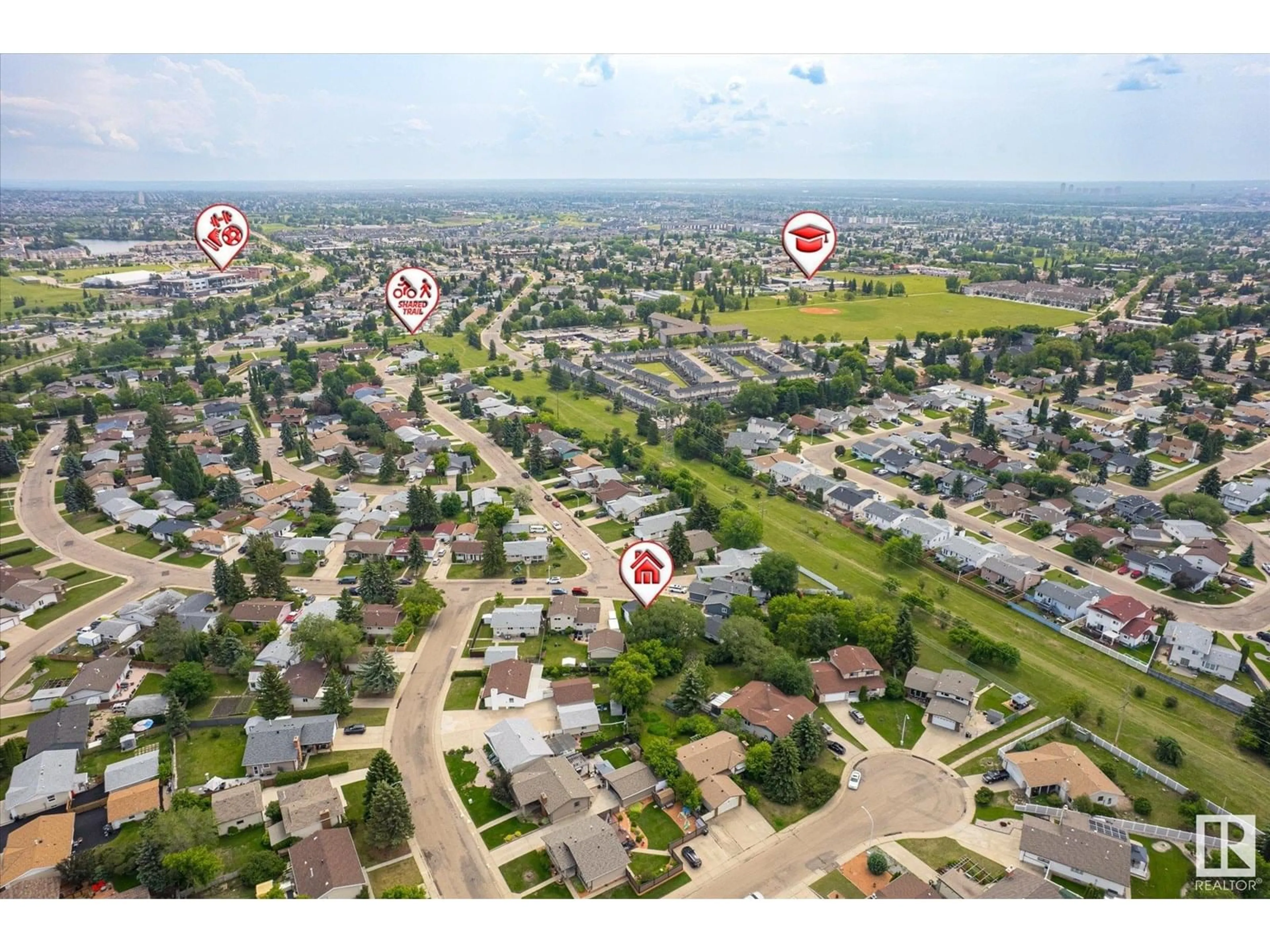 A pic from outside/outdoor area/front of a property/back of a property/a pic from drone, street for 12231 152A AV, Edmonton Alberta T5X1P9