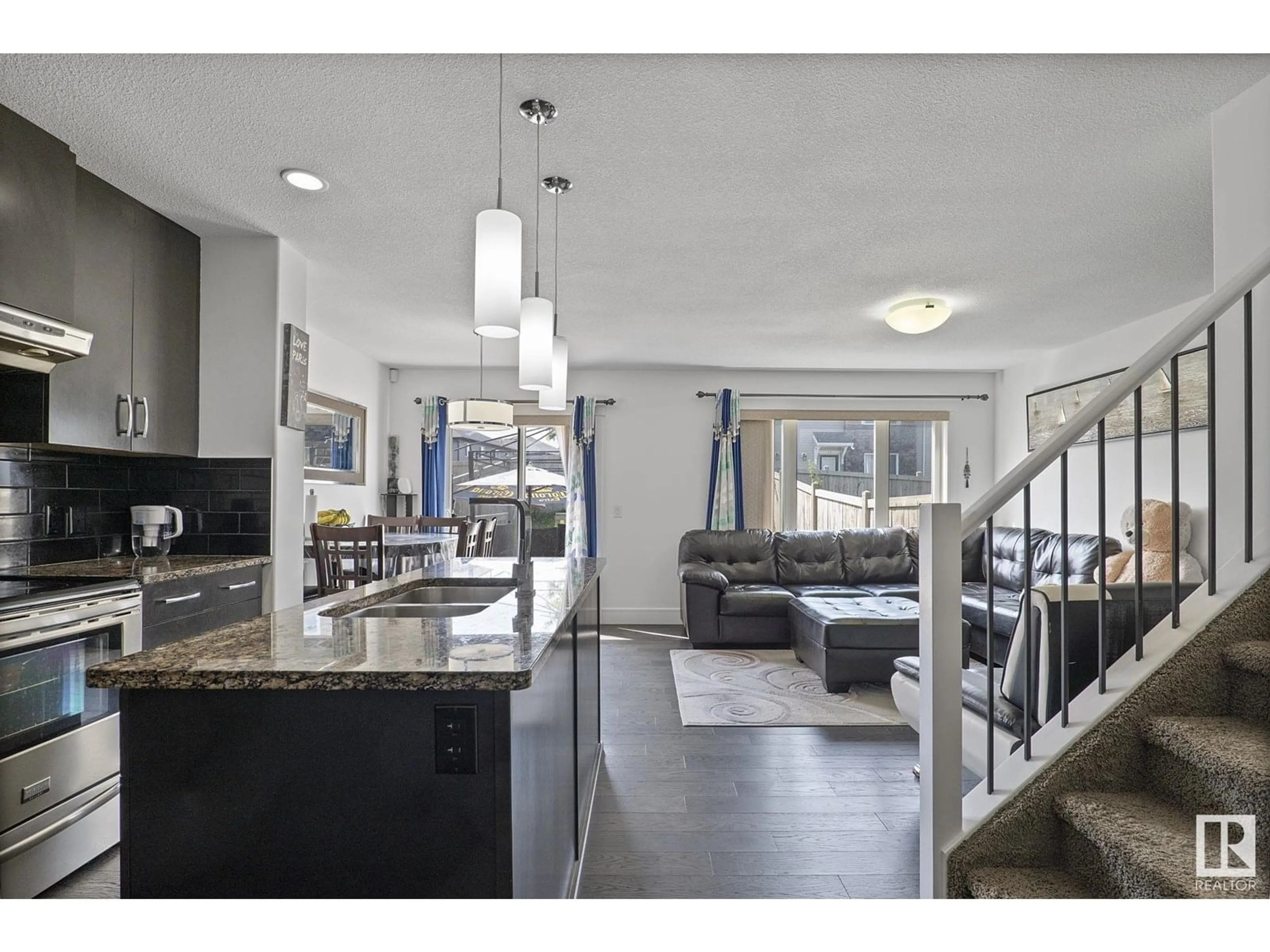 Open concept kitchen, unknown for 611 40 AV, Edmonton Alberta T6T0T5