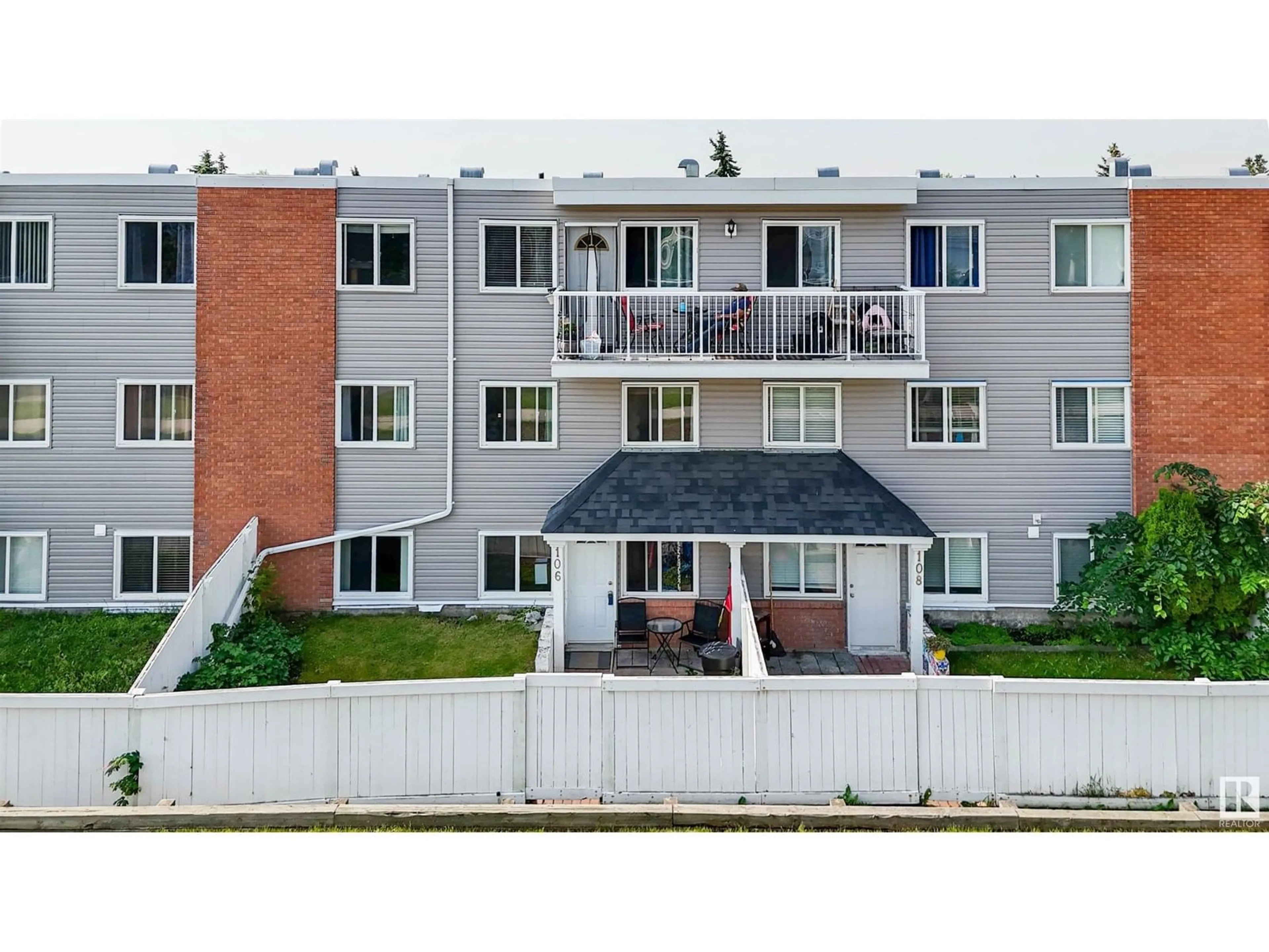 A pic from outside/outdoor area/front of a property/back of a property/a pic from drone, unknown for #106 - 14530 52 ST, Edmonton Alberta T5A3K5