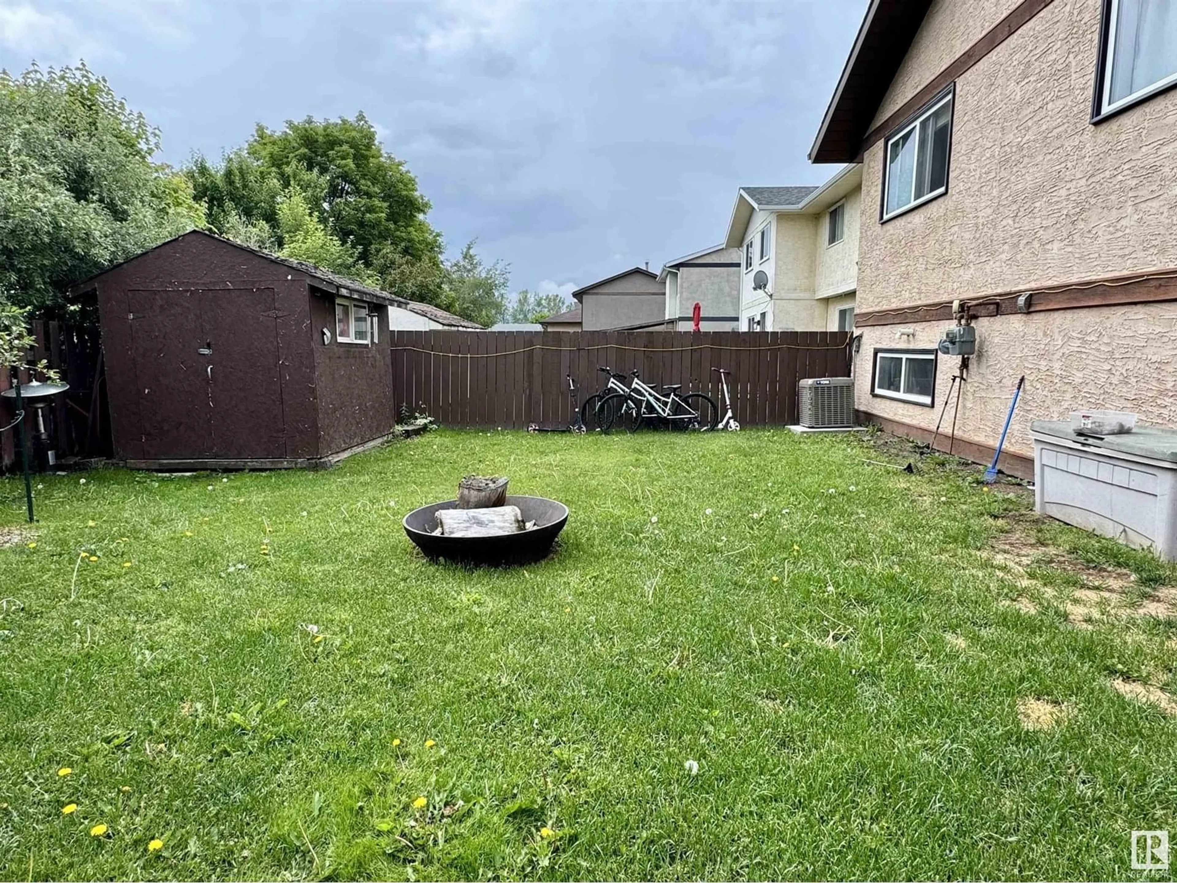 Unknown for 4325 55 ST, Drayton Valley Alberta T7A1K4