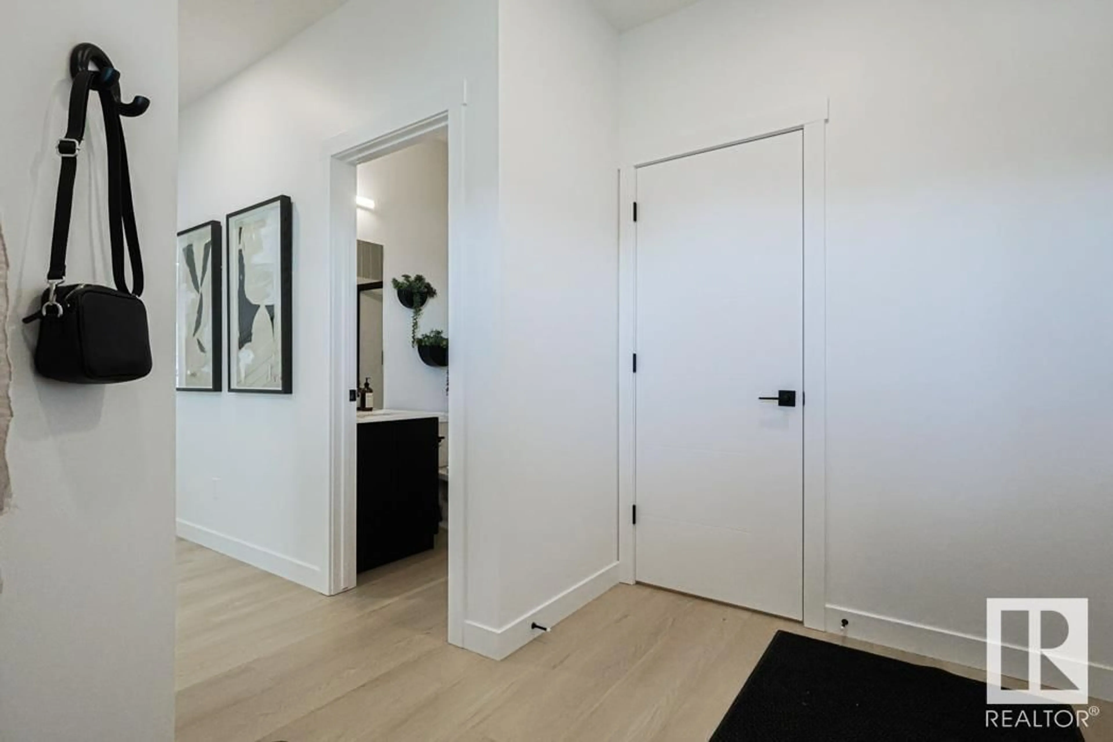 Indoor entryway for NW - 2431 194 ST, Edmonton Alberta T6M1P5