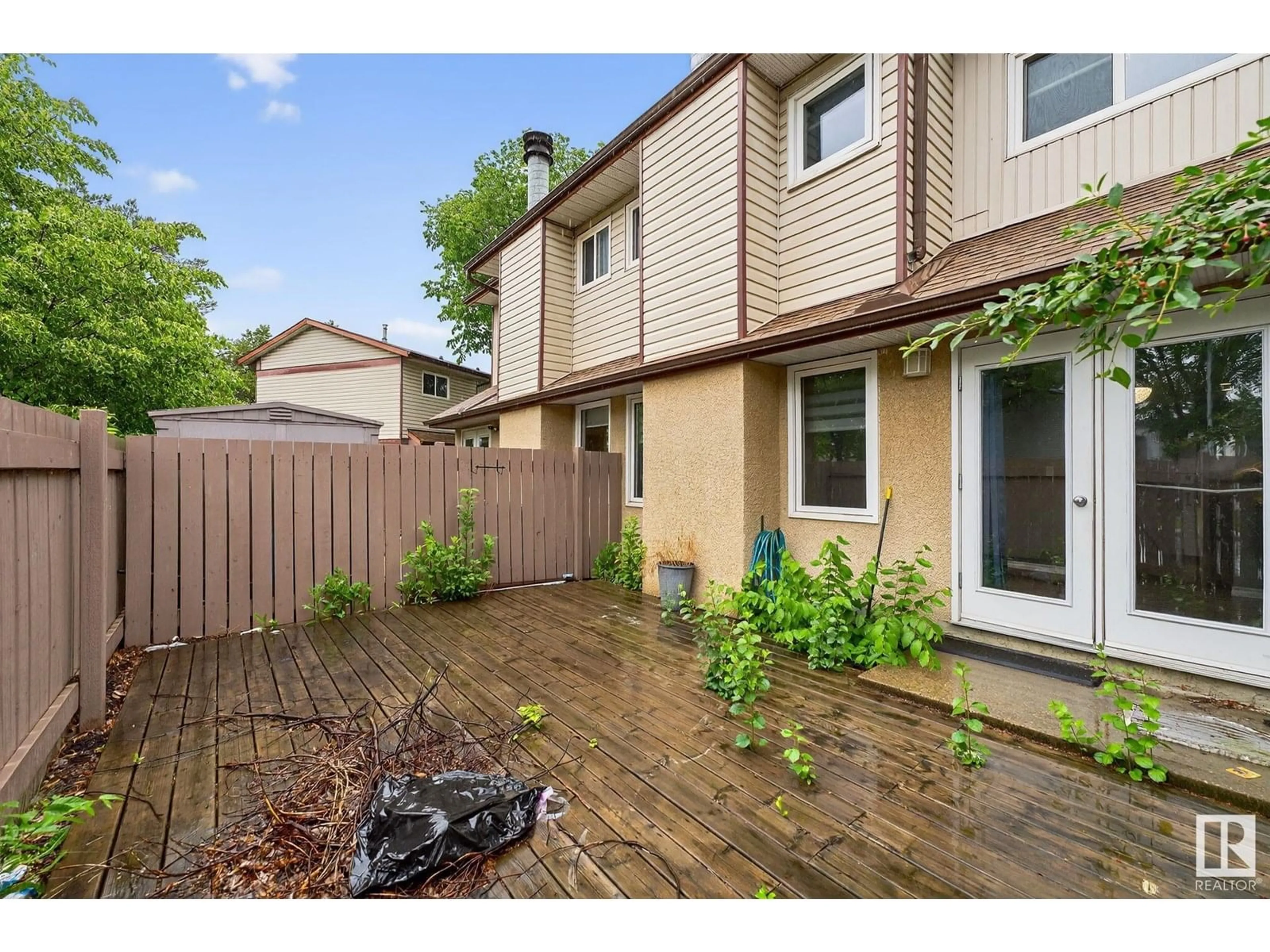Patio, street for NW - 13863 24 ST, Edmonton Alberta T5Y1K1