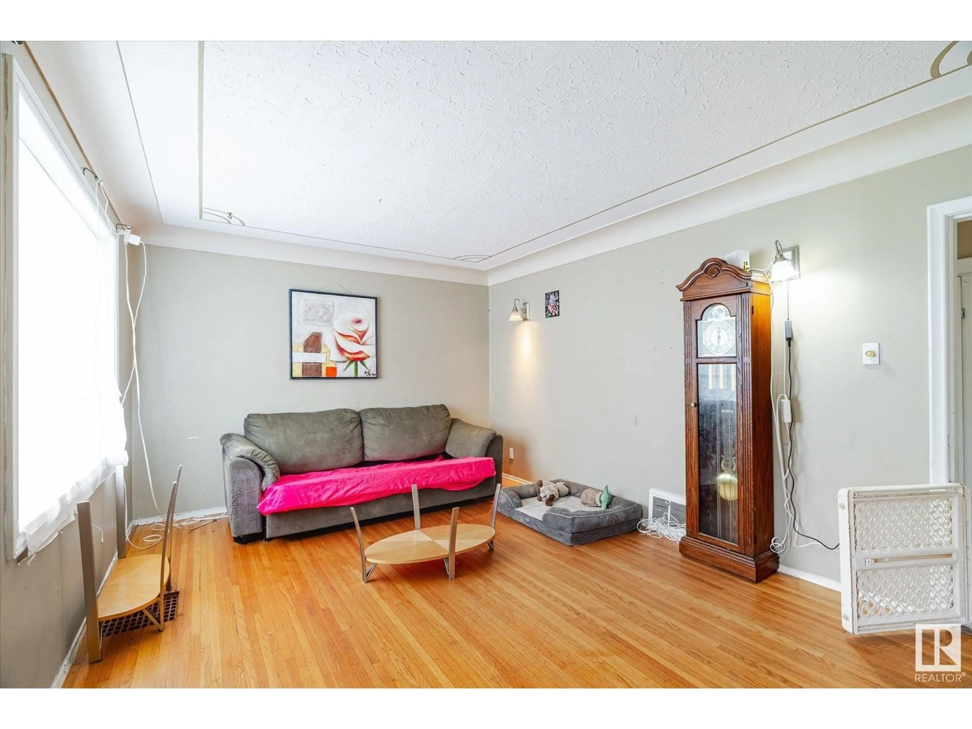 Living room with furniture, unknown for 5118 52 AV, Stony Plain Alberta T7Z1C1