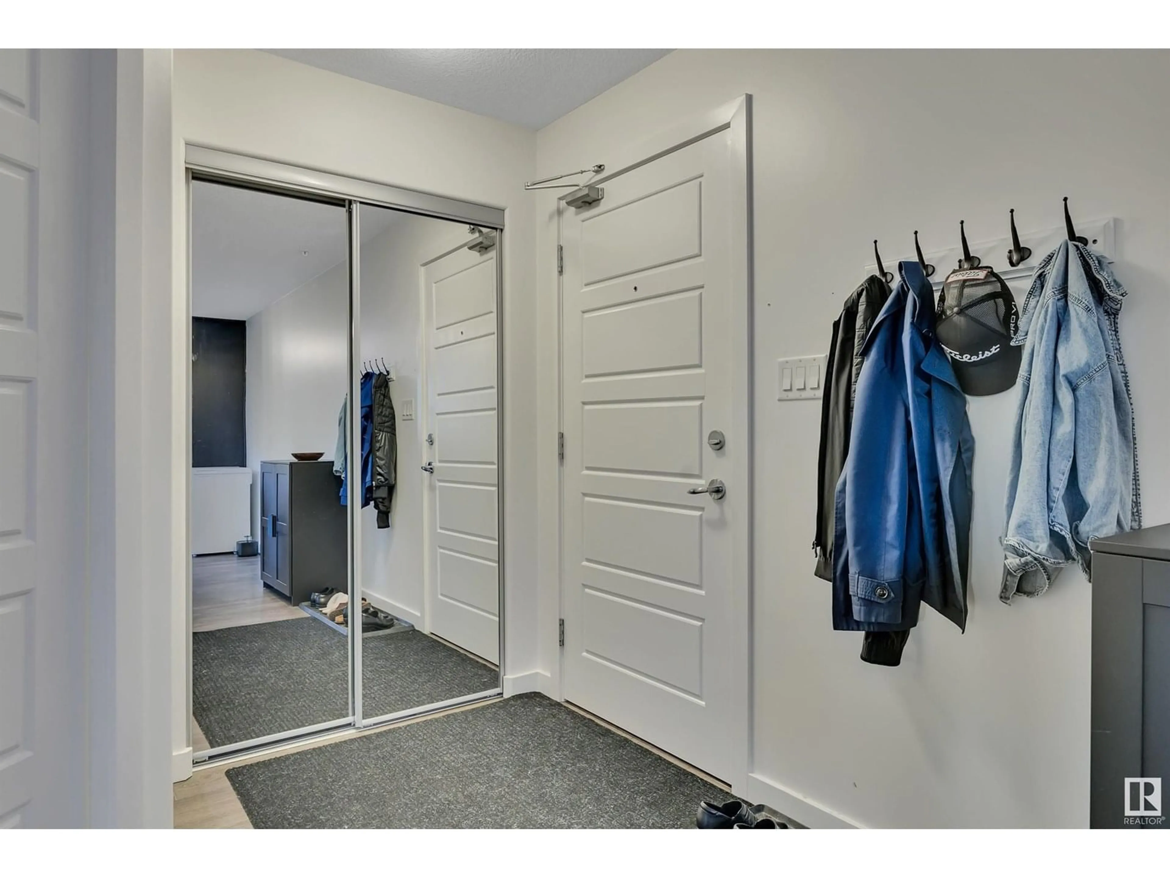 Indoor entryway for 11517 - 264 ELLERSLIE RD, Edmonton Alberta T6W2A9