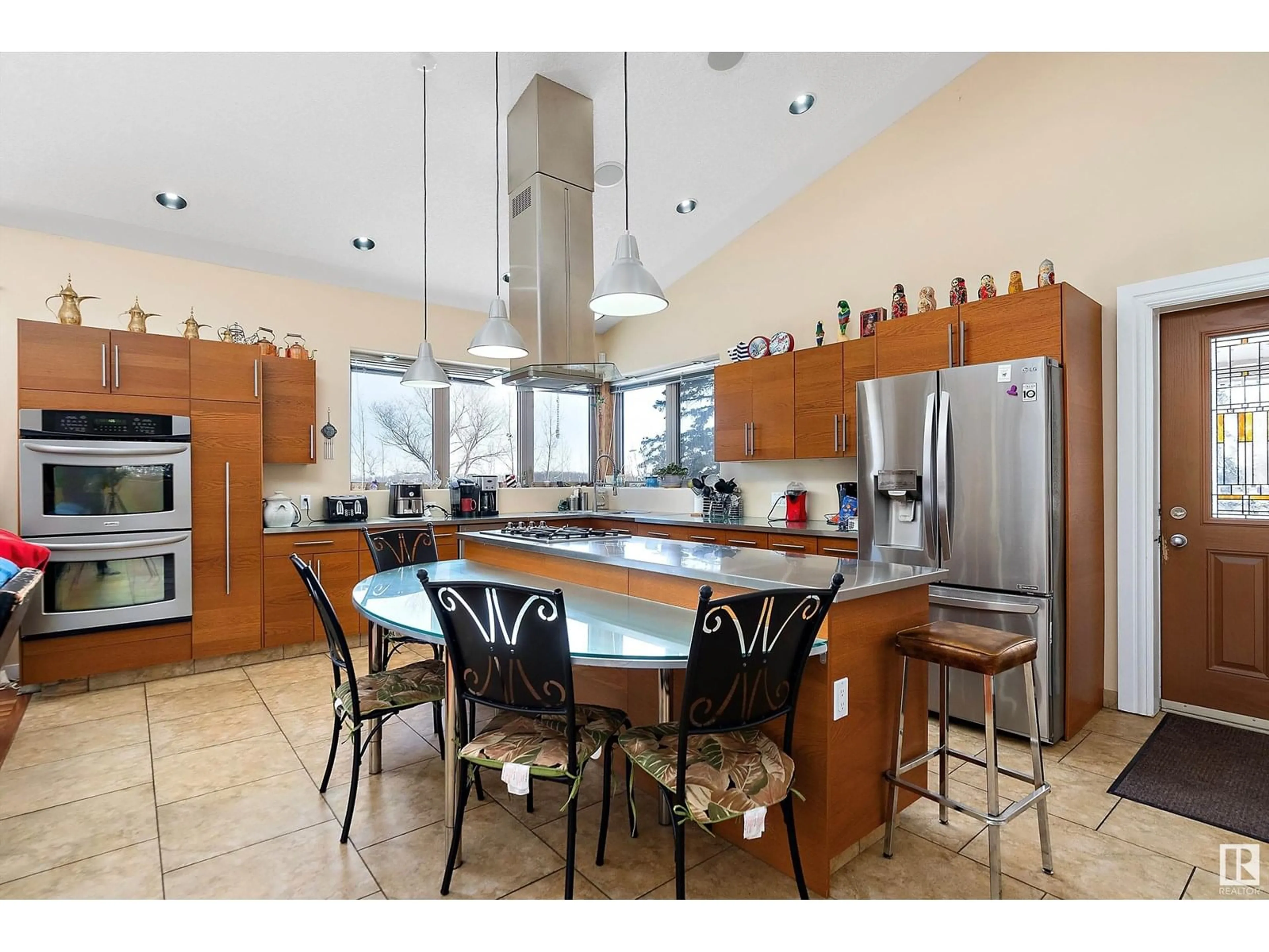 Open concept kitchen, ceramic/tile floor for 51004 RGE ROAD 263, Rural Parkland County Alberta T7Y1E2