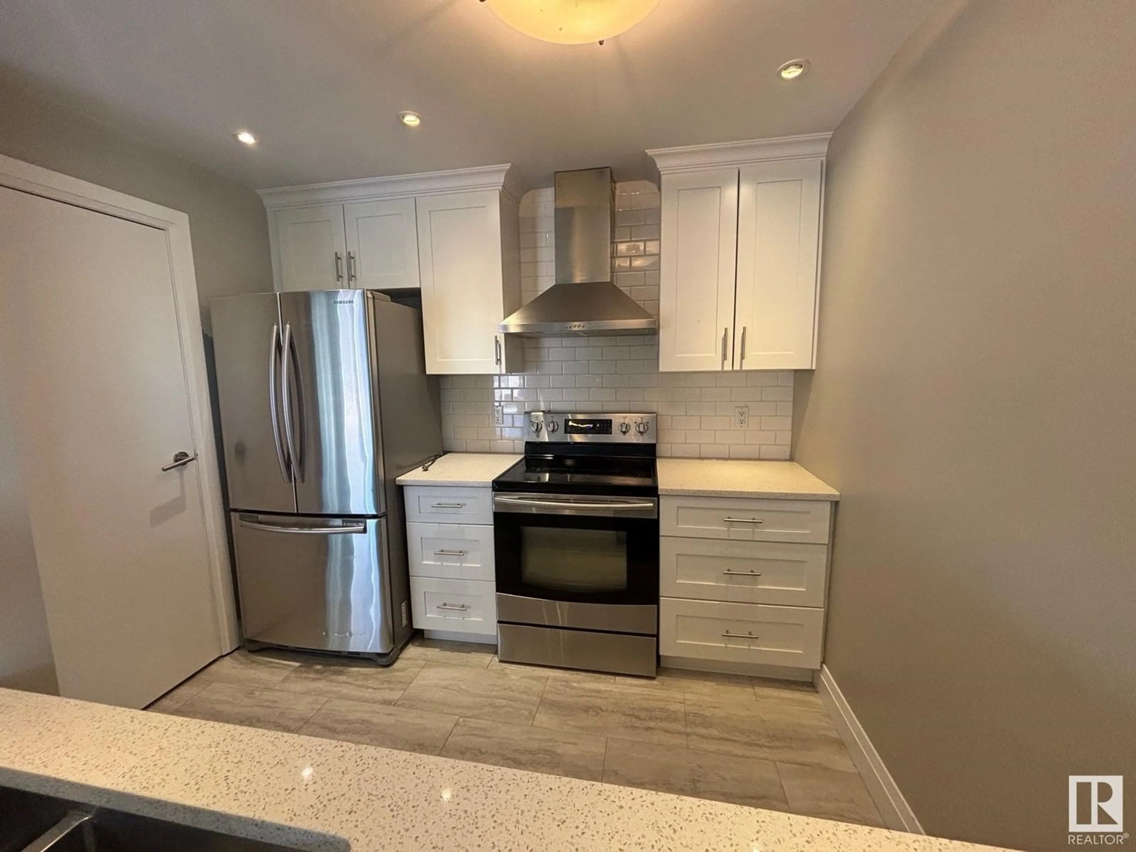 Standard kitchen, unknown for 5979 40 AV, Edmonton Alberta T6L3P6