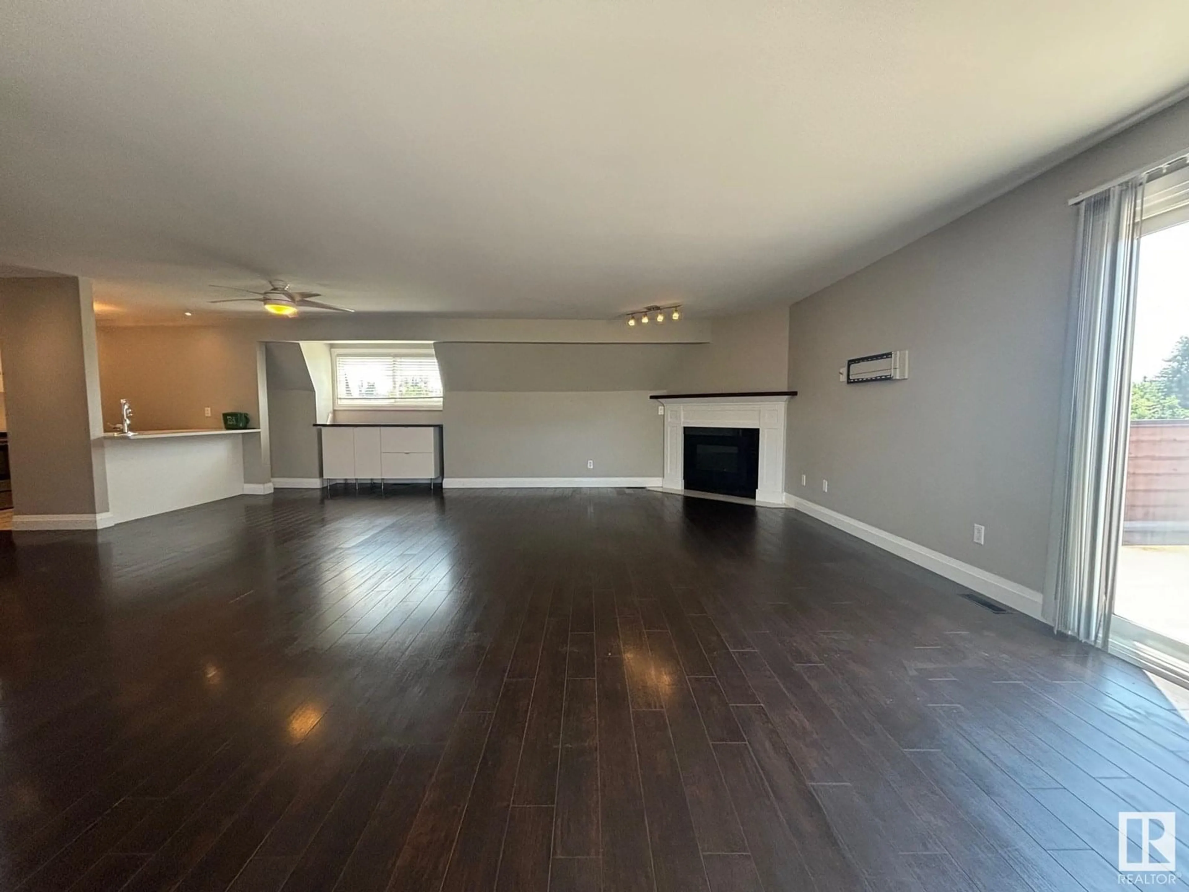 A pic of a room for 5979 40 AV, Edmonton Alberta T6L3P6