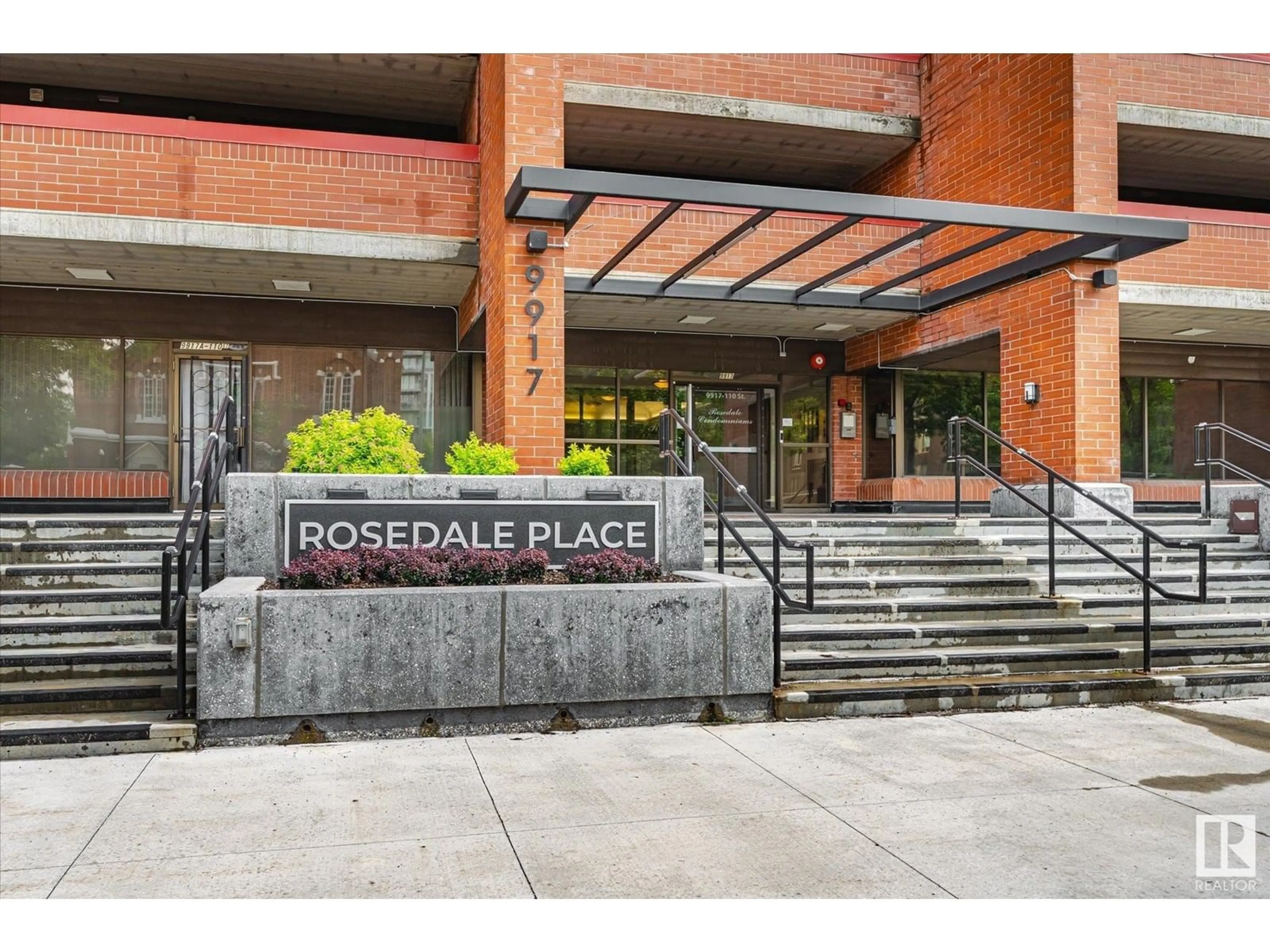 Lobby for 301 - 9917 110 ST, Edmonton Alberta T5K2N4