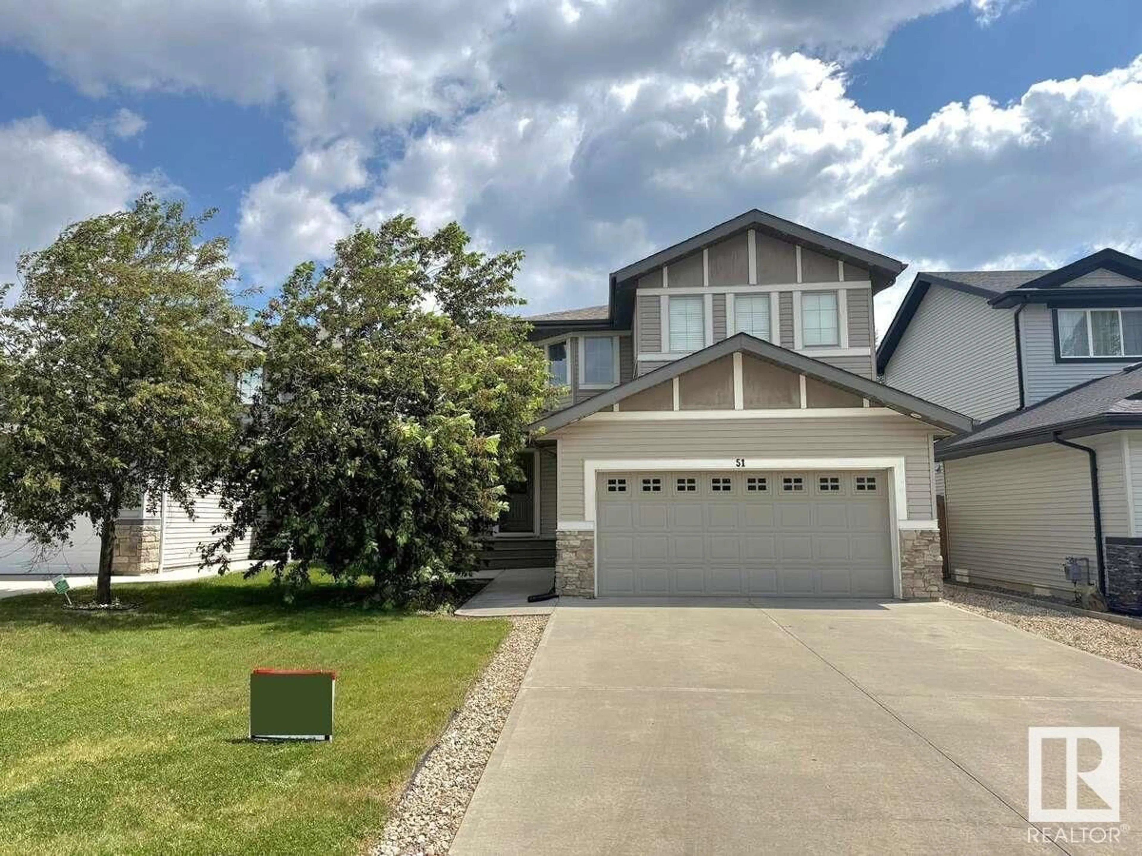Home with vinyl exterior material, street for 51 SOUTHBRIDGE CR, Calmar Alberta T0C0V0