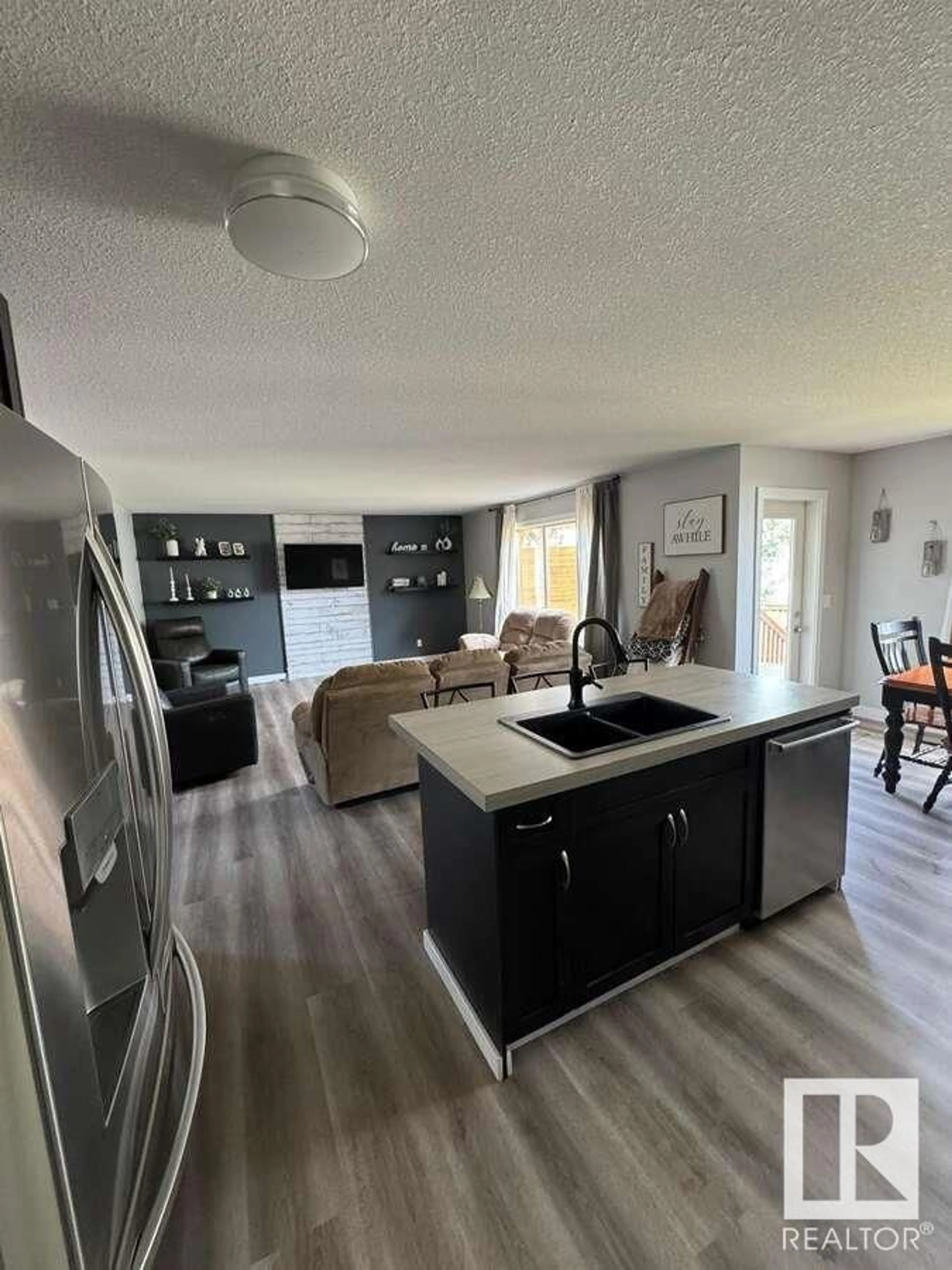 Open concept kitchen, unknown for 51 SOUTHBRIDGE CR, Calmar Alberta T0C0V0
