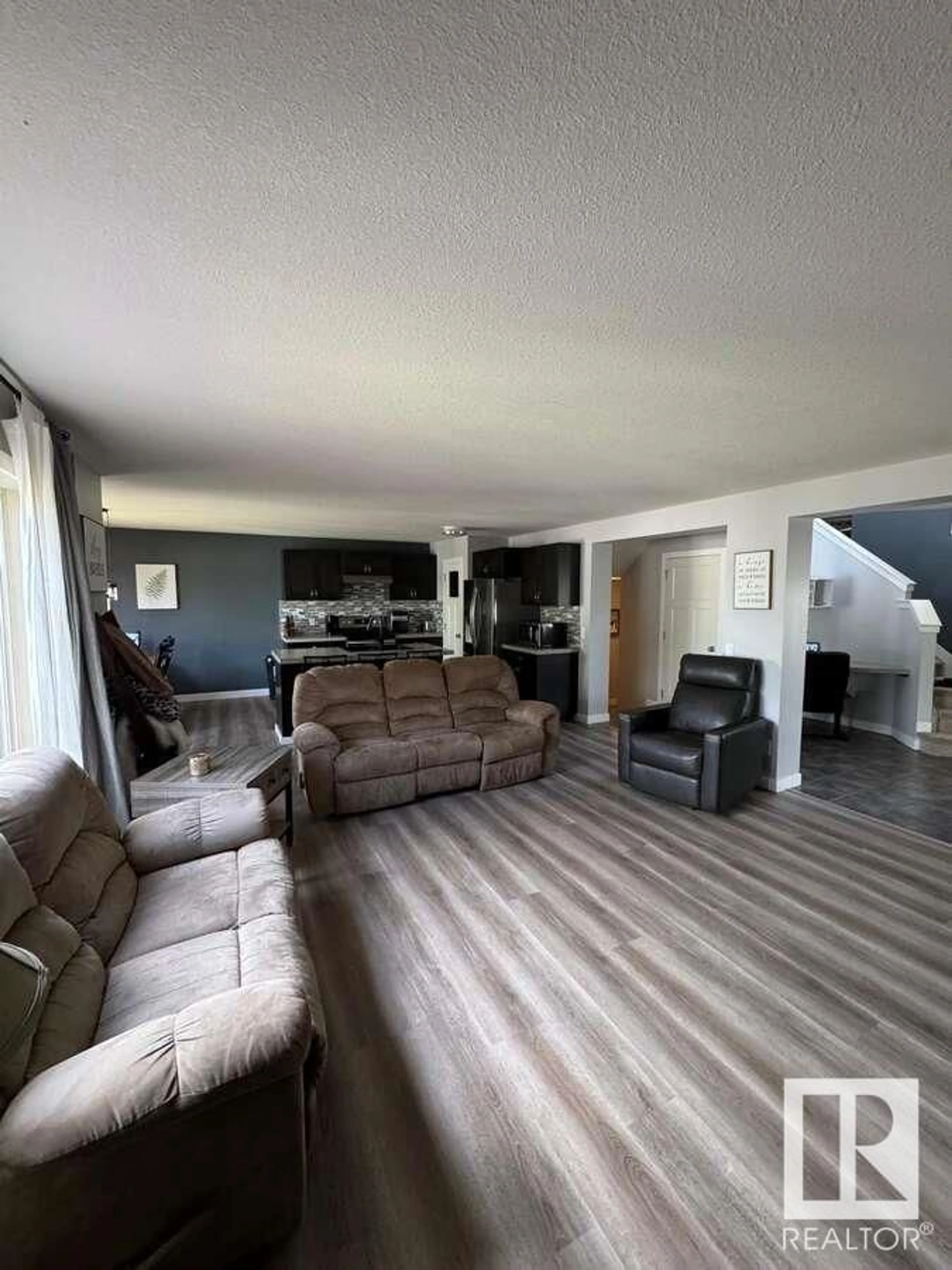Living room with furniture, unknown for 51 SOUTHBRIDGE CR, Calmar Alberta T0C0V0