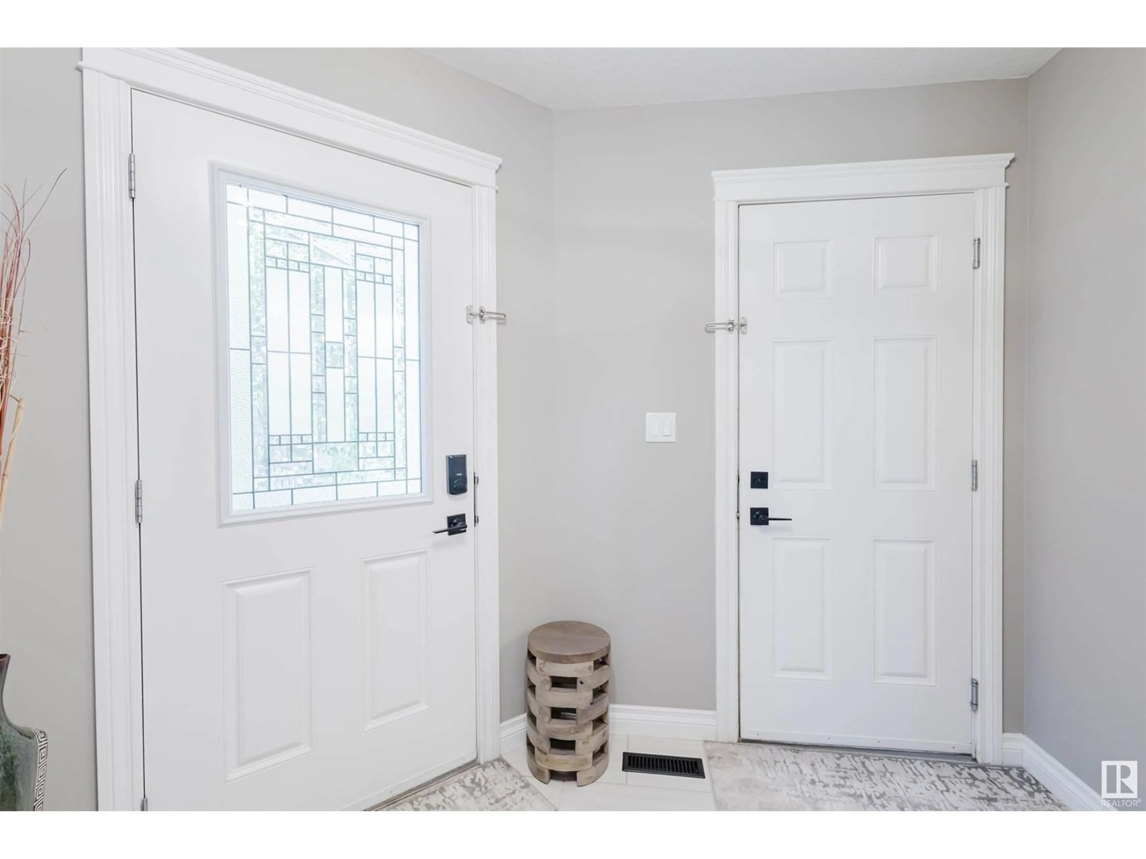Indoor entryway for SW - 1109 176 ST, Edmonton Alberta T6W2B7
