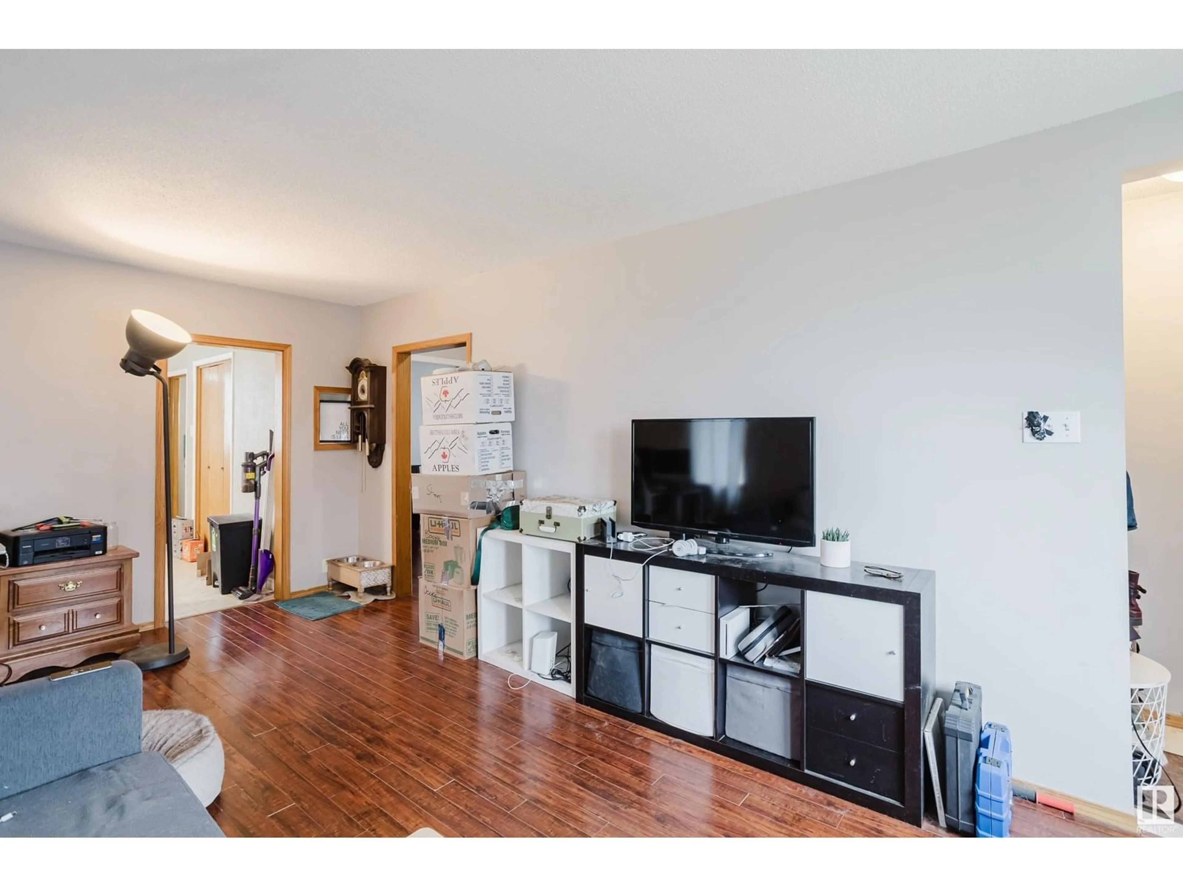 A pic of a room for 12736 130 ST, Edmonton Alberta T5L1L2