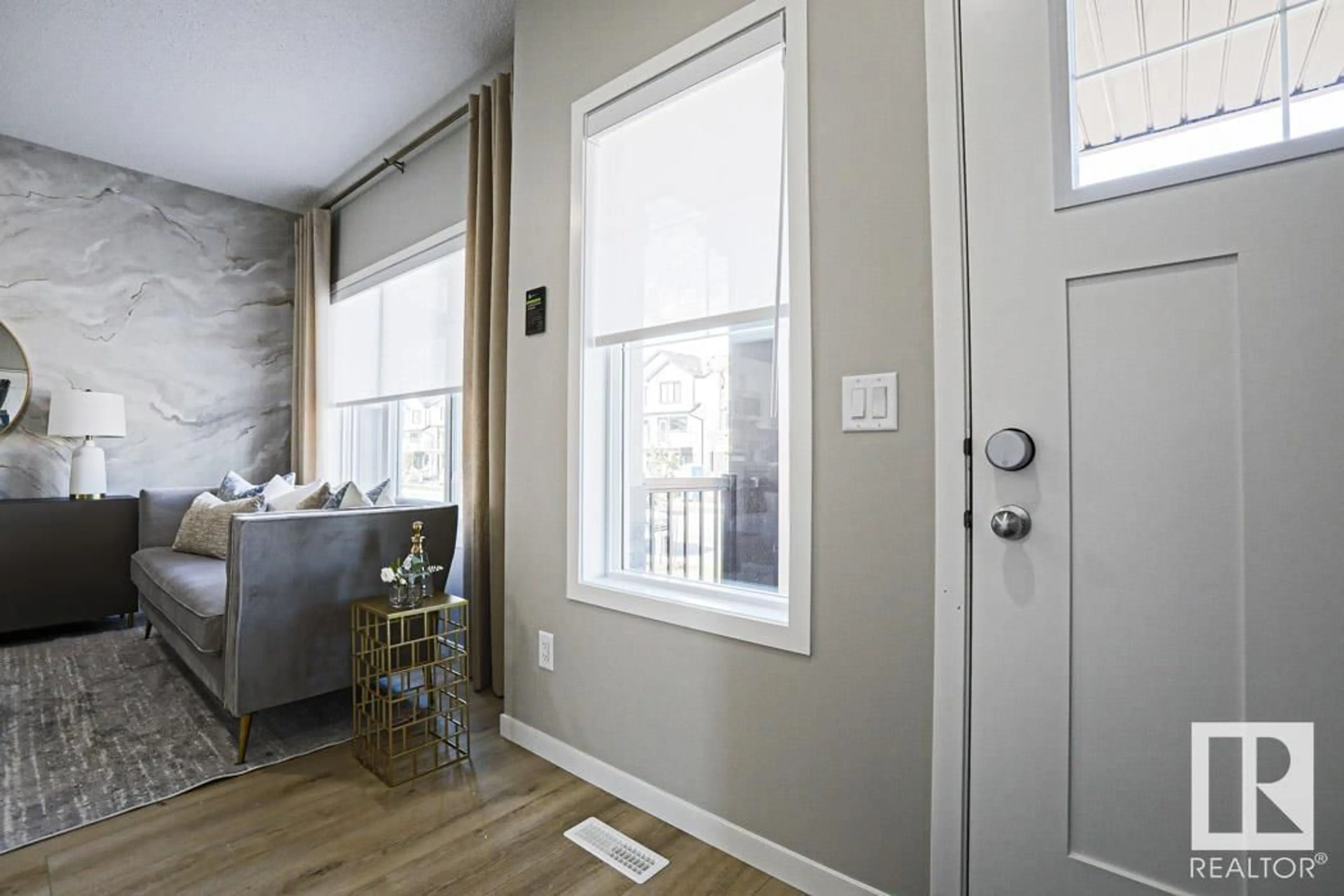 Indoor entryway for NW - 2715 193 ST, Edmonton Alberta T6M3B2