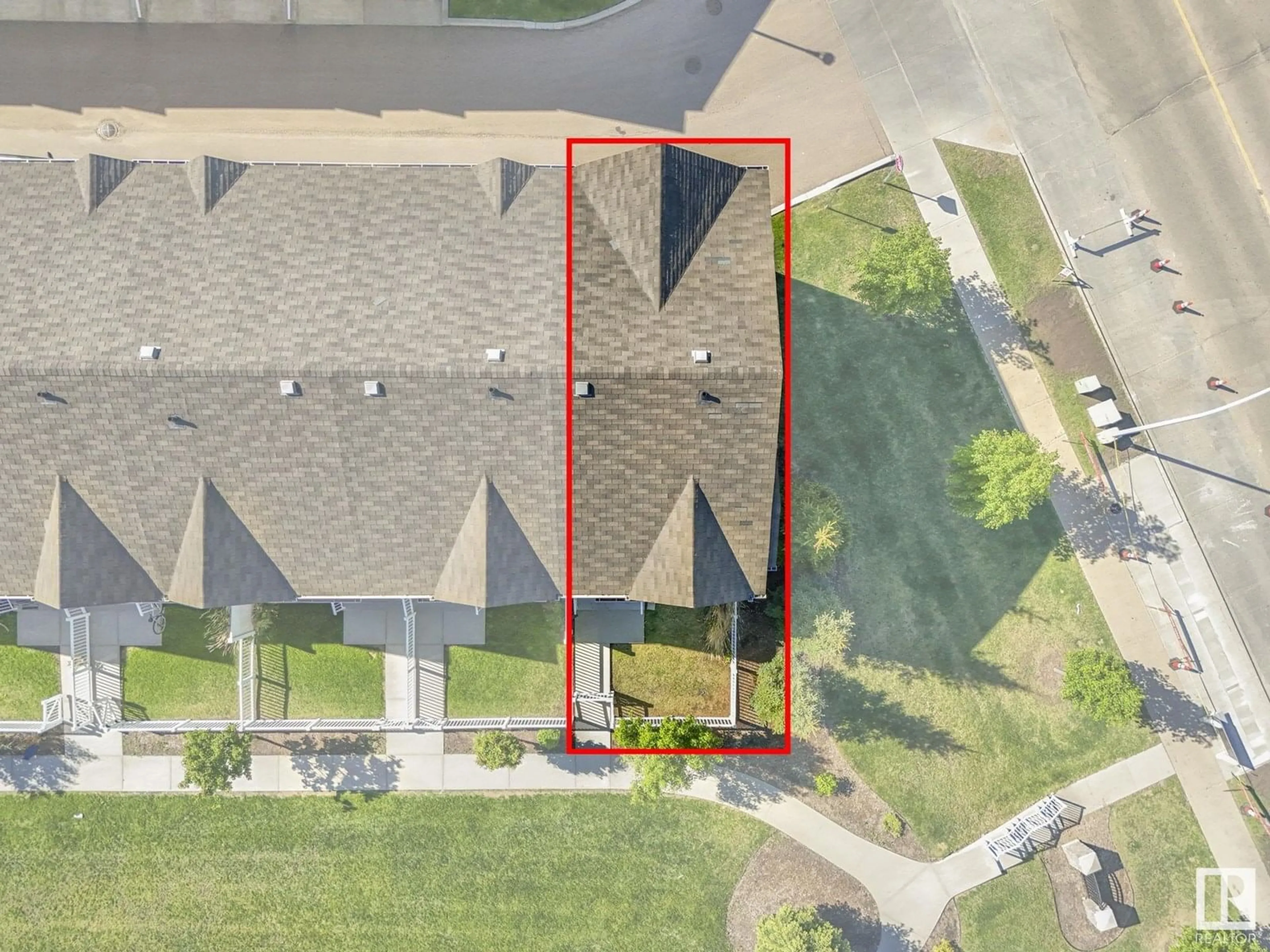 A pic from outside/outdoor area/front of a property/back of a property/a pic from drone, street for 74 - 14621 121 STREET, Edmonton Alberta T5X0H2