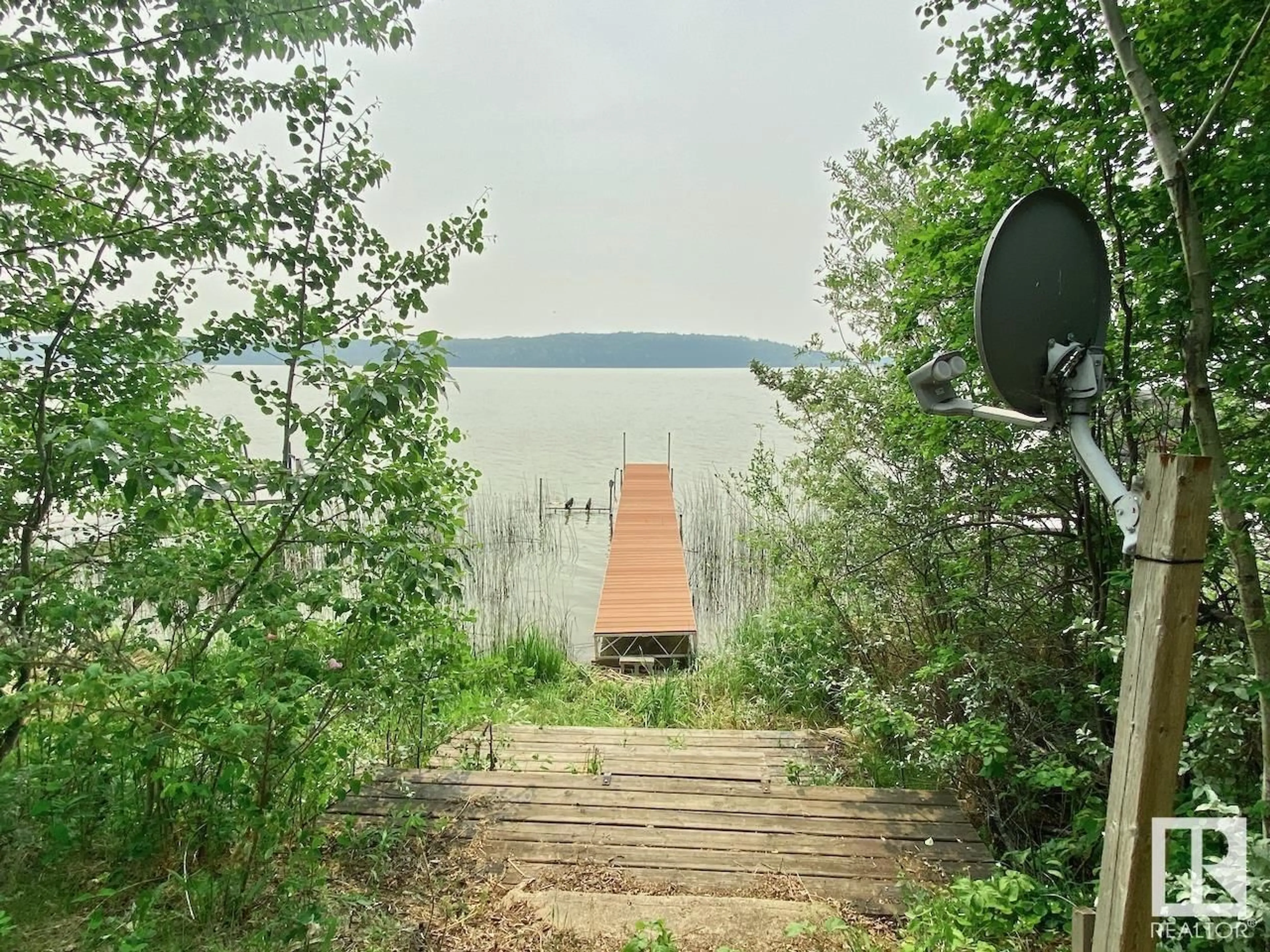 Stairs for 326 DEBBIE DRIVE, Rural Athabasca County Alberta T0A0M0