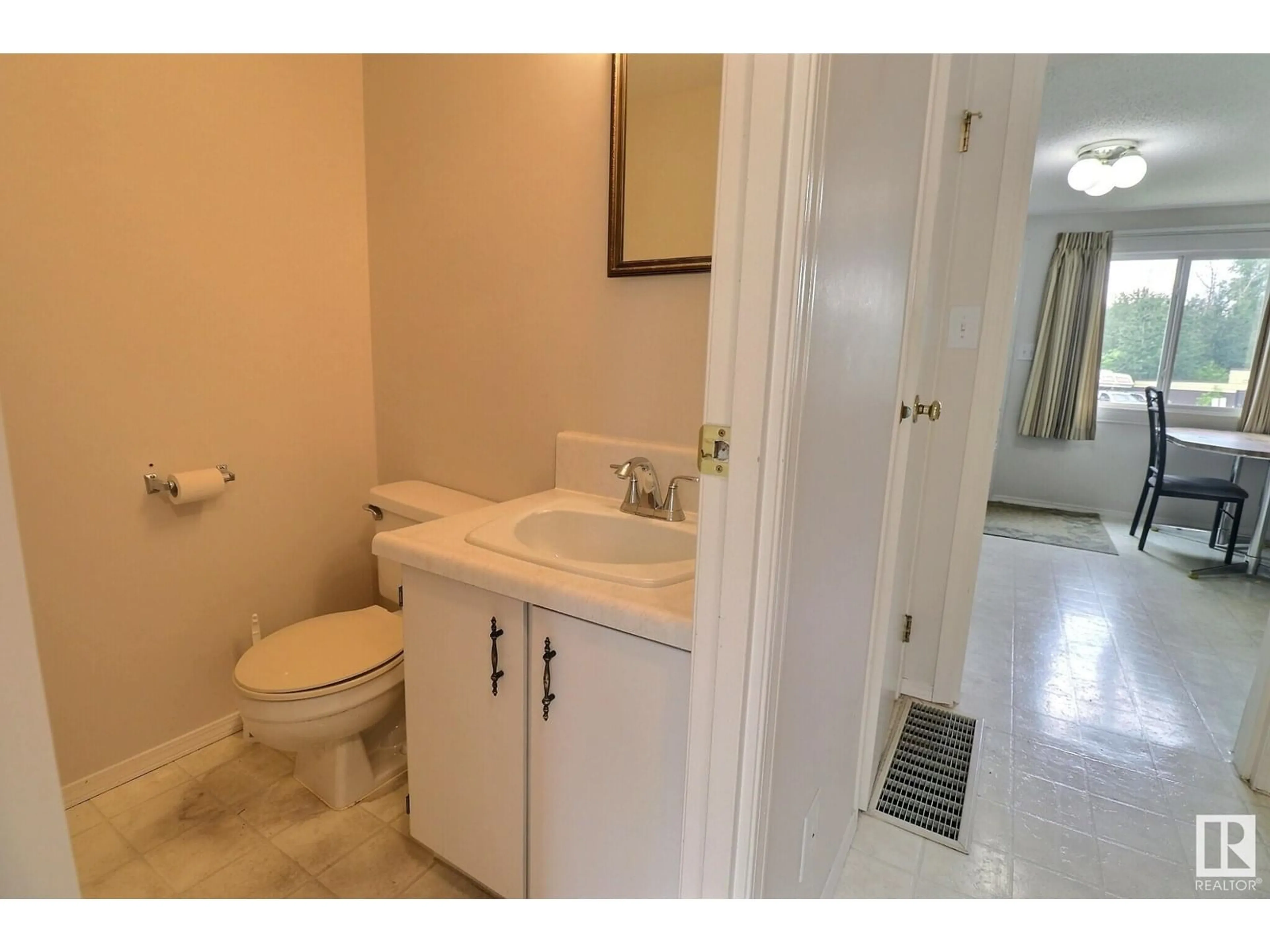 Standard bathroom, ceramic/tile floor for 289 RIDGEWOOD TC, St. Albert Alberta T8N0E9
