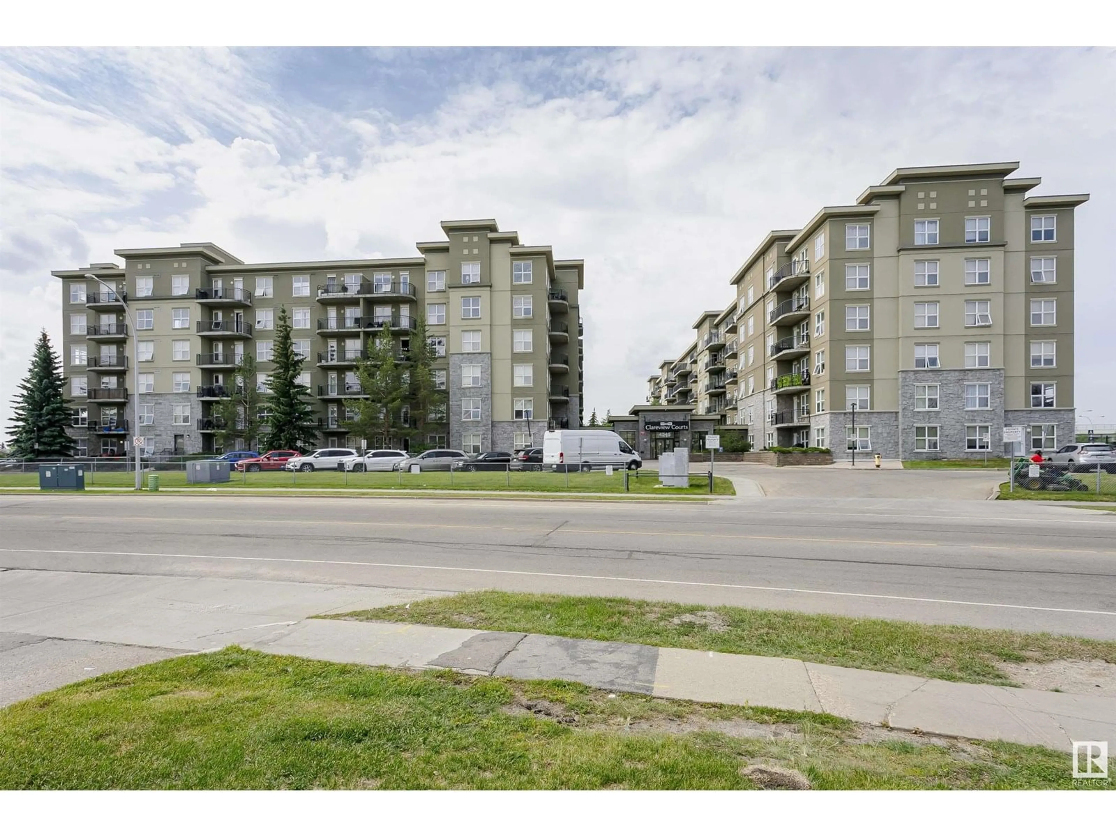 Blurry image for #1-307 - 4245 139 AV, Edmonton Alberta T5Y3E8