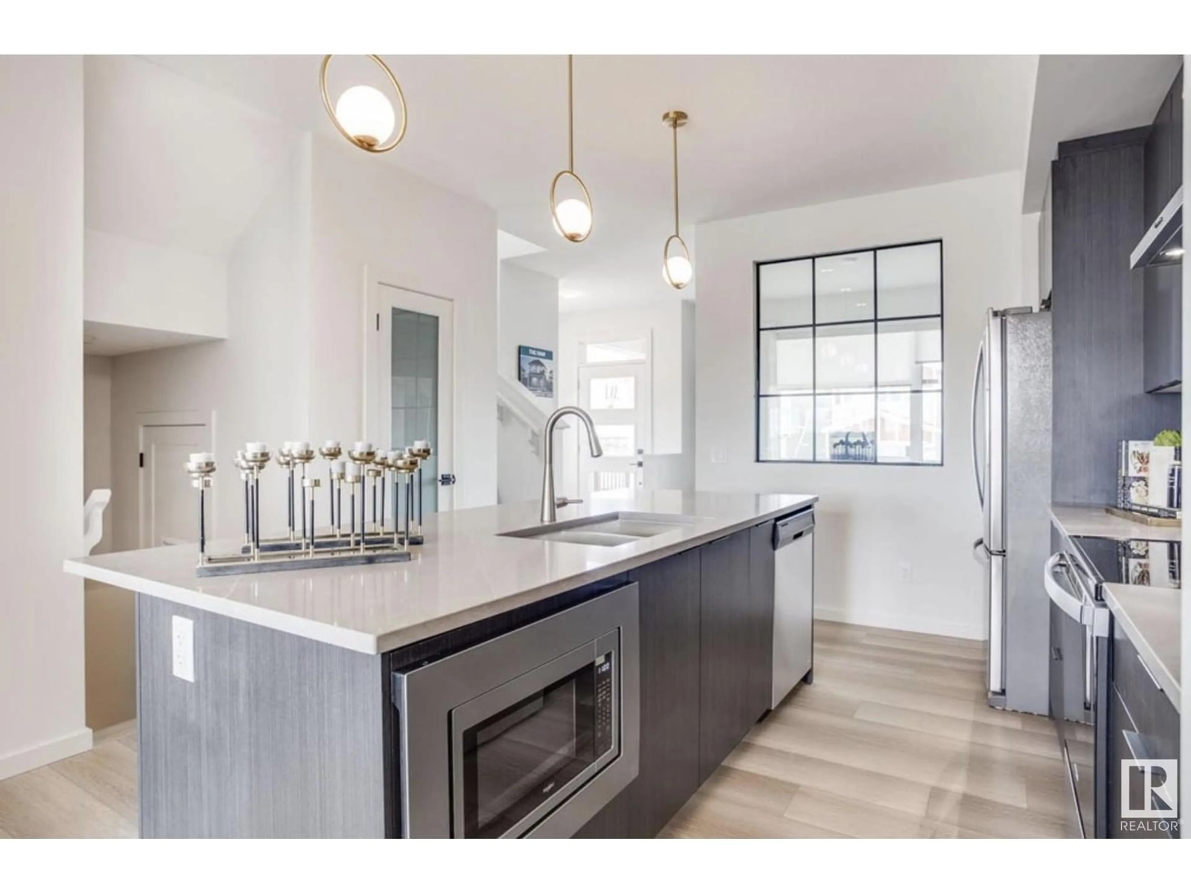 Open concept kitchen, ceramic/tile floor for 724 SOUTHFORK DR, Leduc Alberta T9E1N8