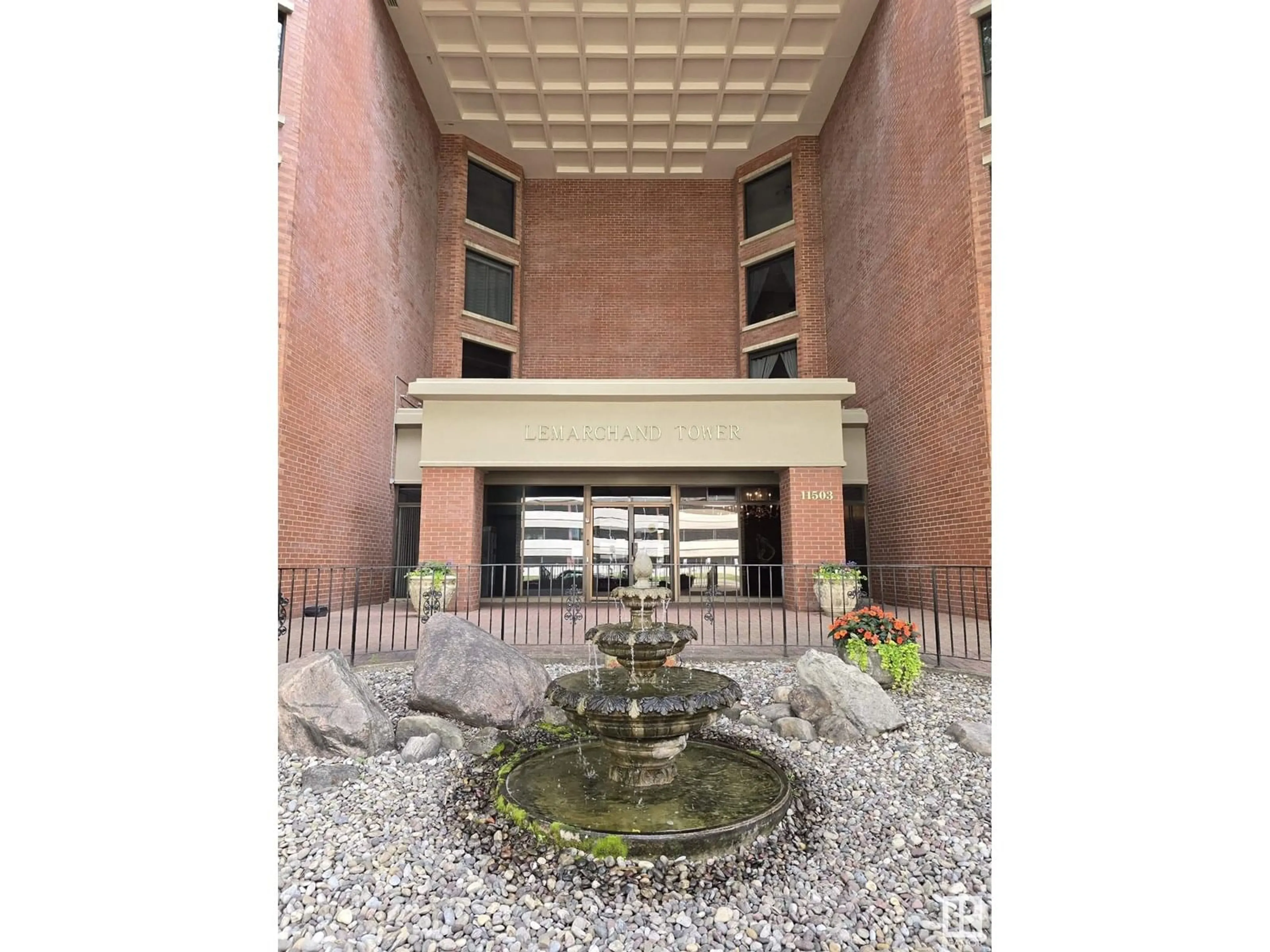 Lobby for #304 - 11503 100 AV, Edmonton Alberta T5K2K7