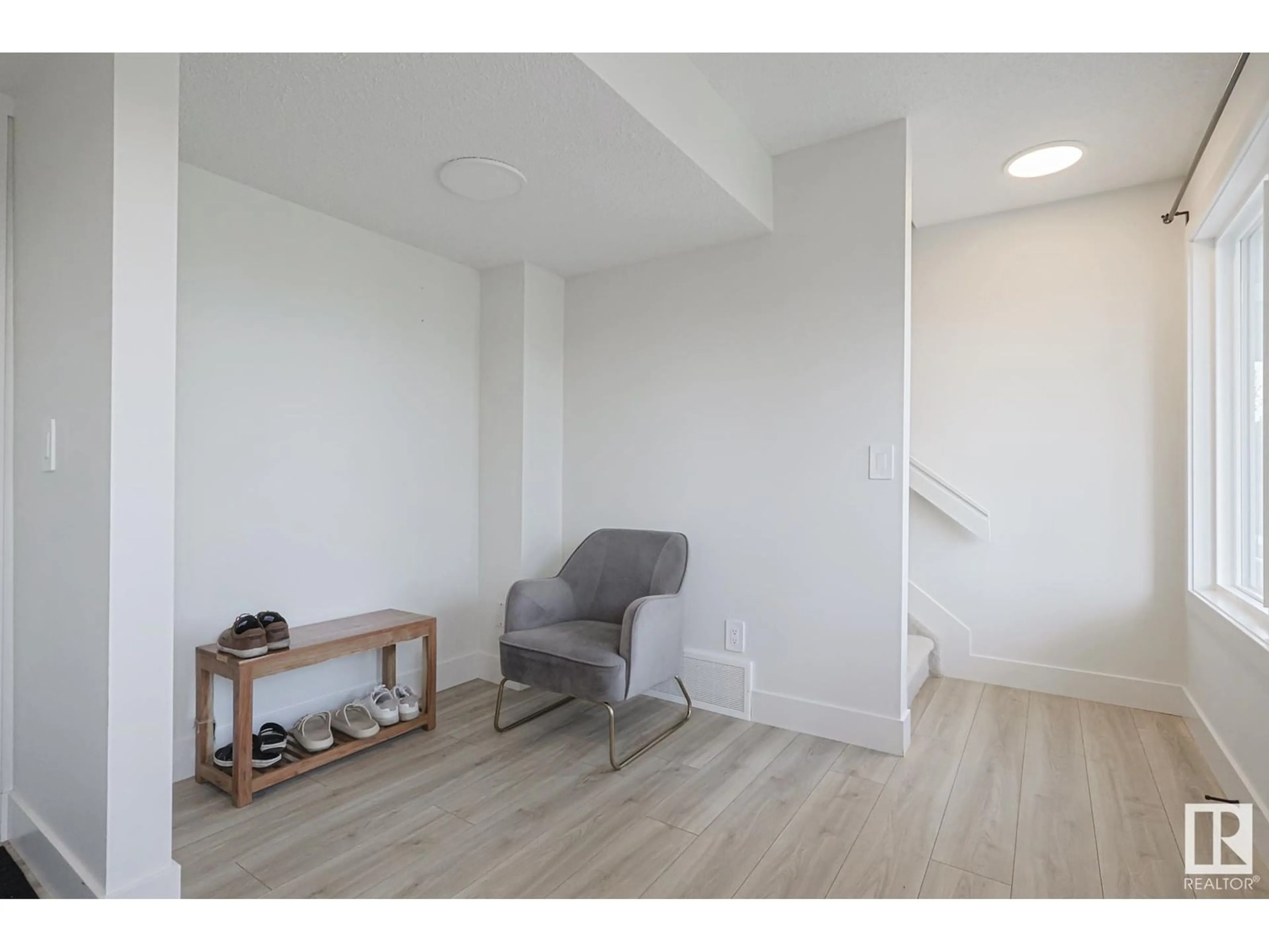 A pic of a room for 72 16335 84 ST, Edmonton Alberta T5Z0S2